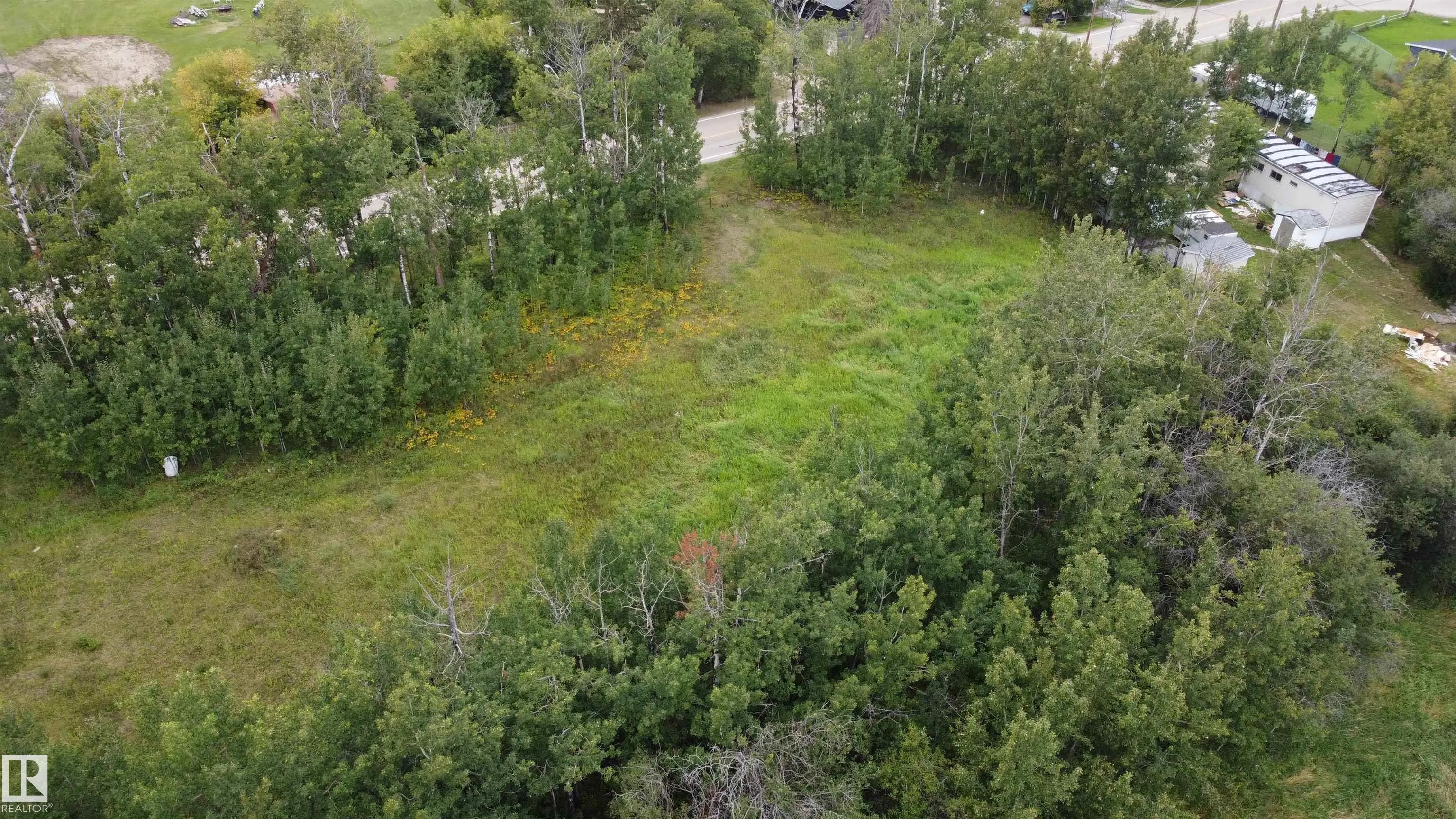21-55022 Lac Ste. Anne Trail