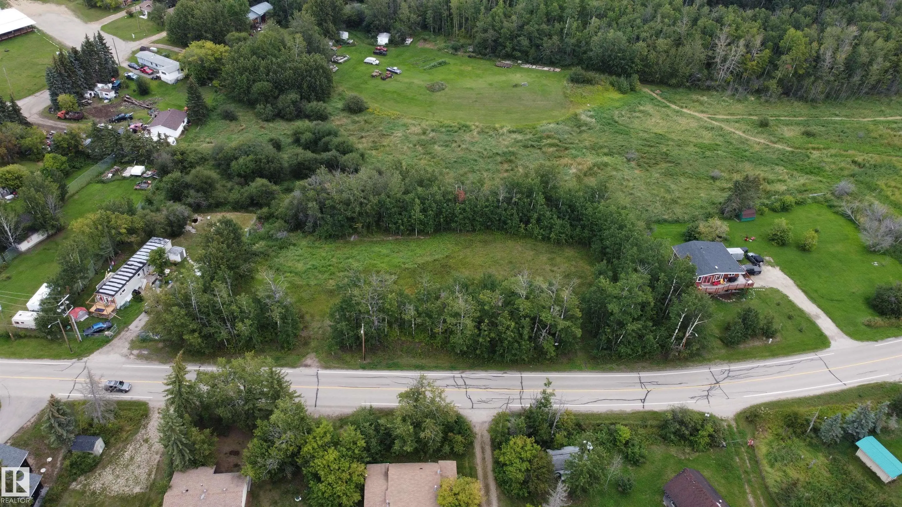 21-55022 Lac Ste. Anne Trail