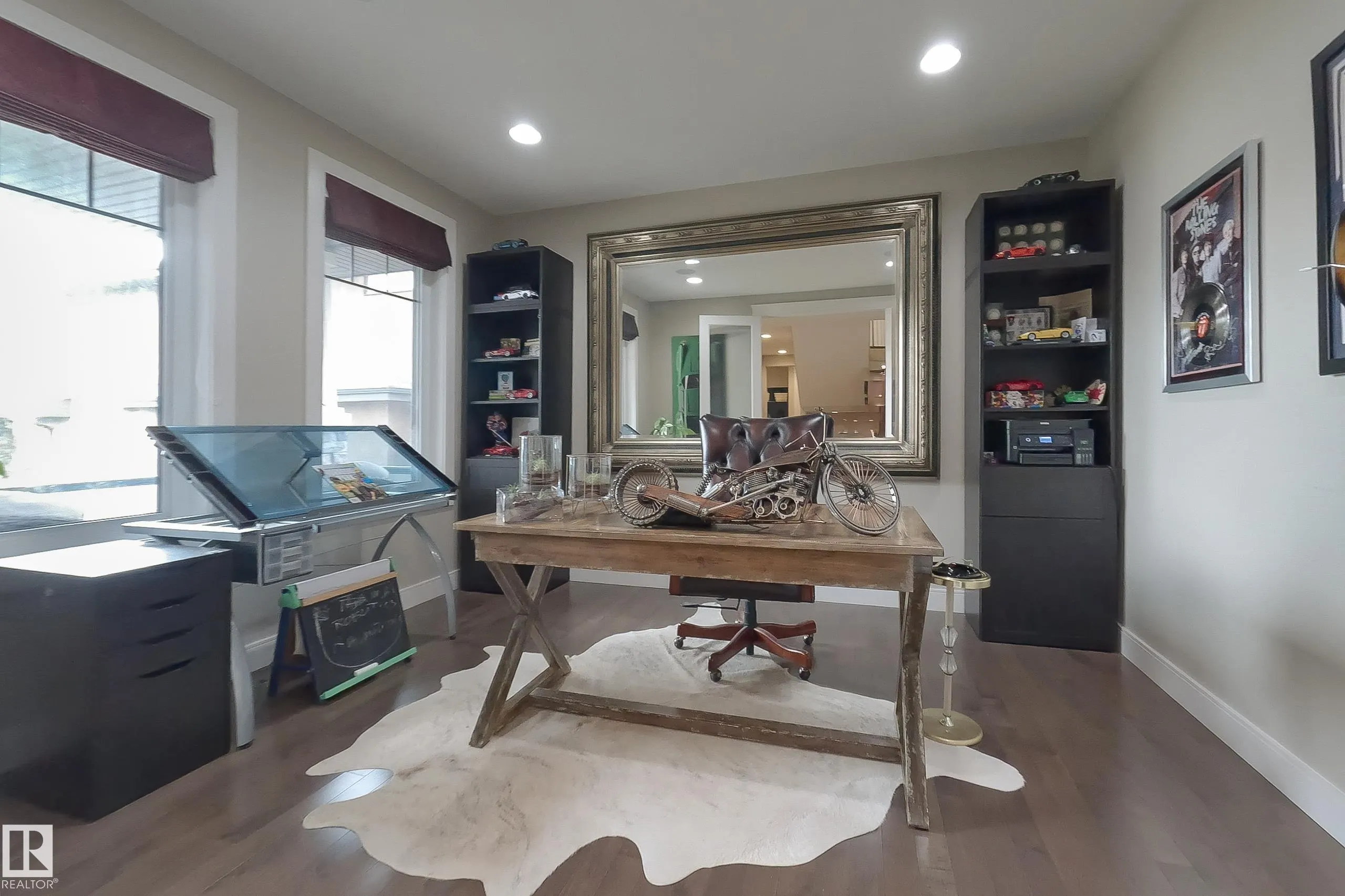 9 LACROIX Close