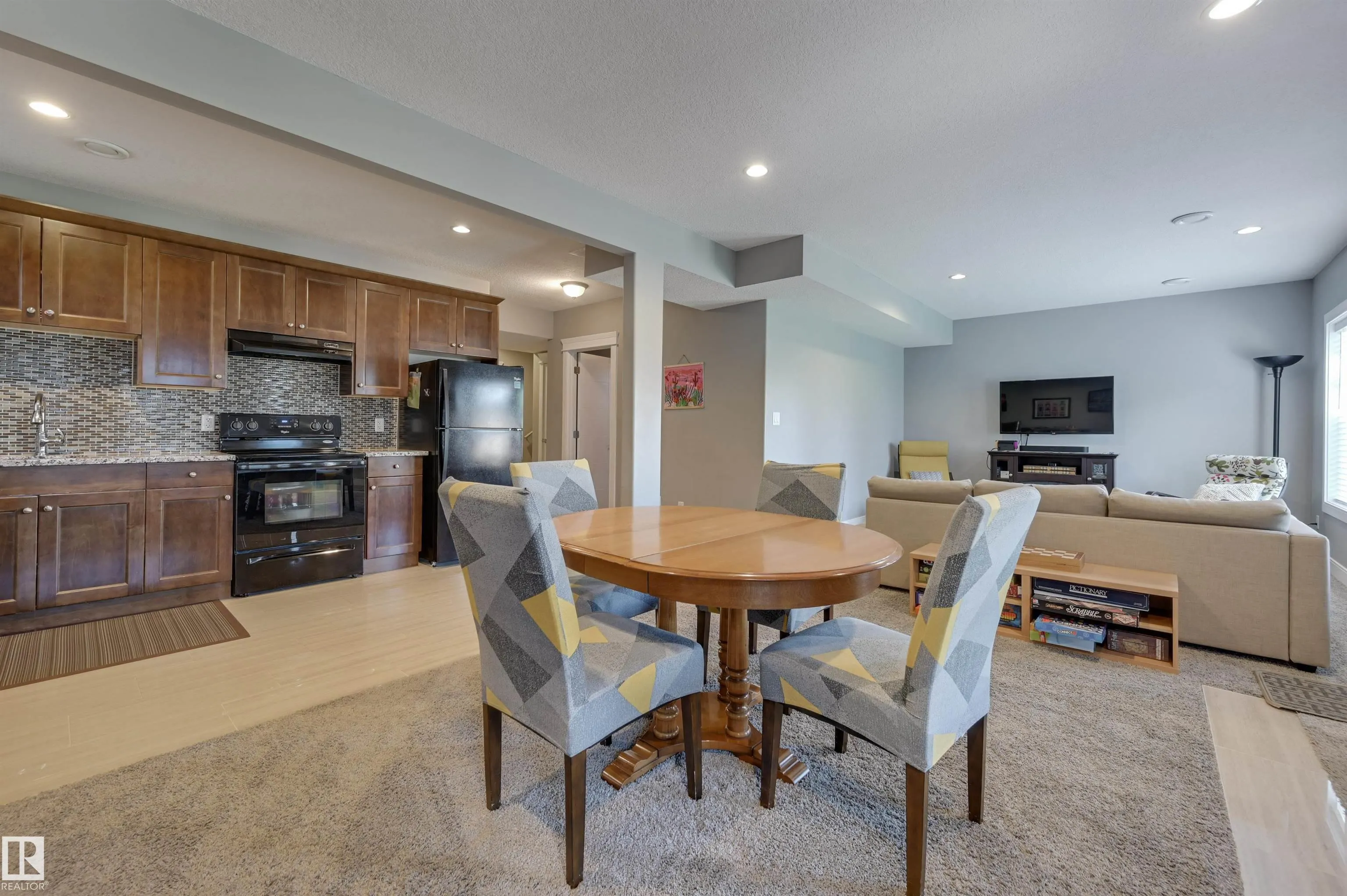 1418 HAYS Way