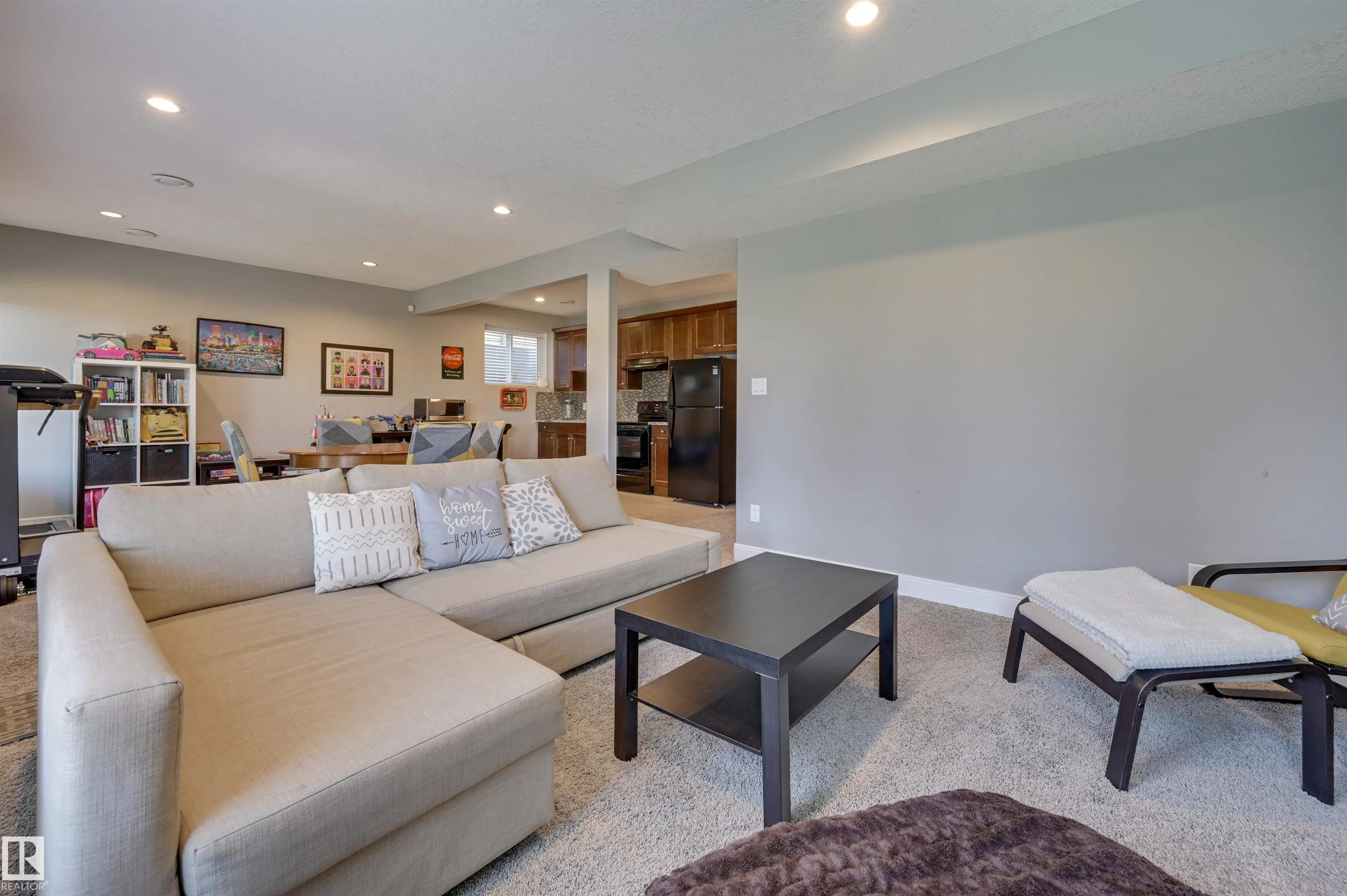 1418 HAYS Way