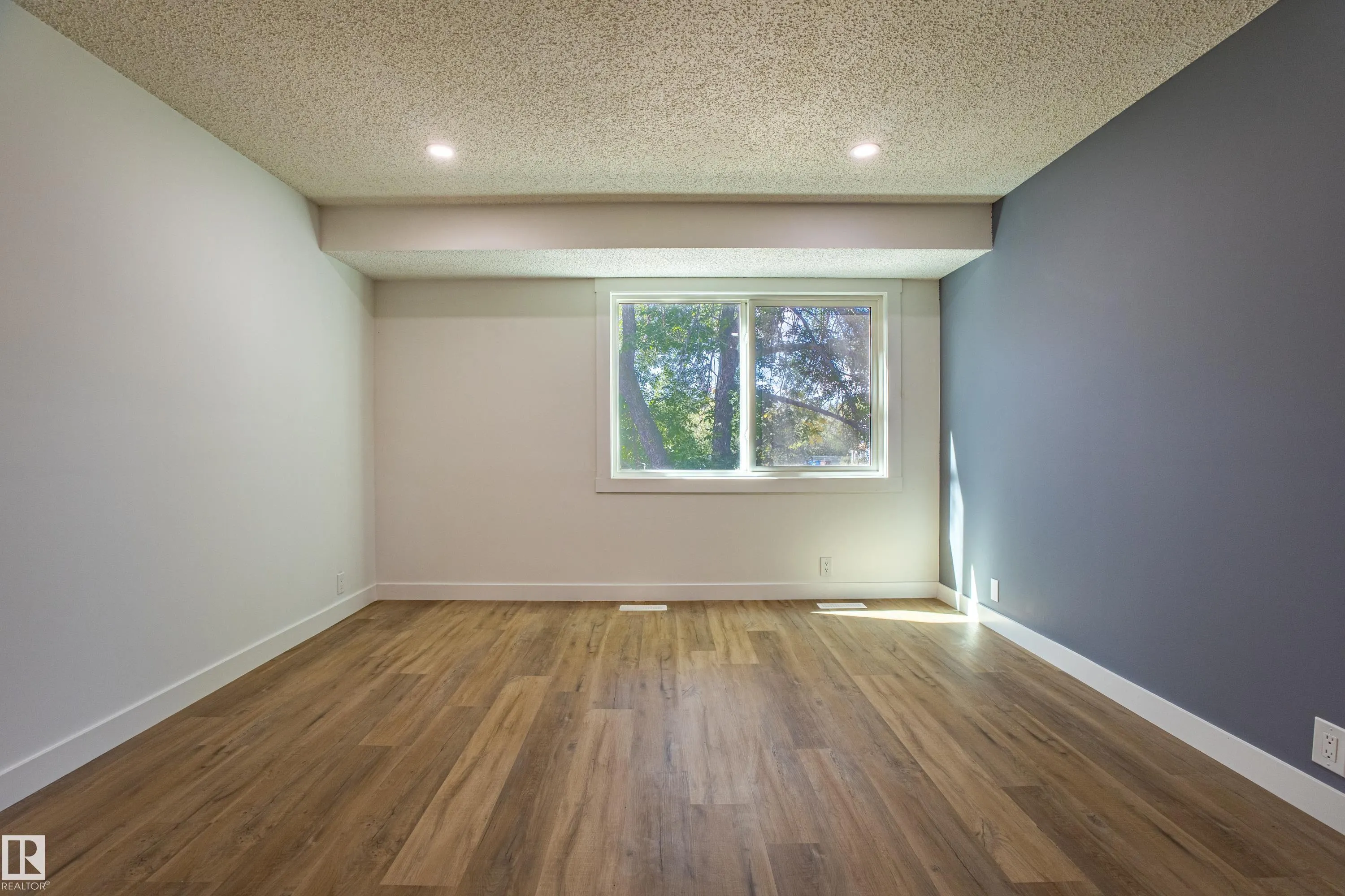 1411 MILL WOODS