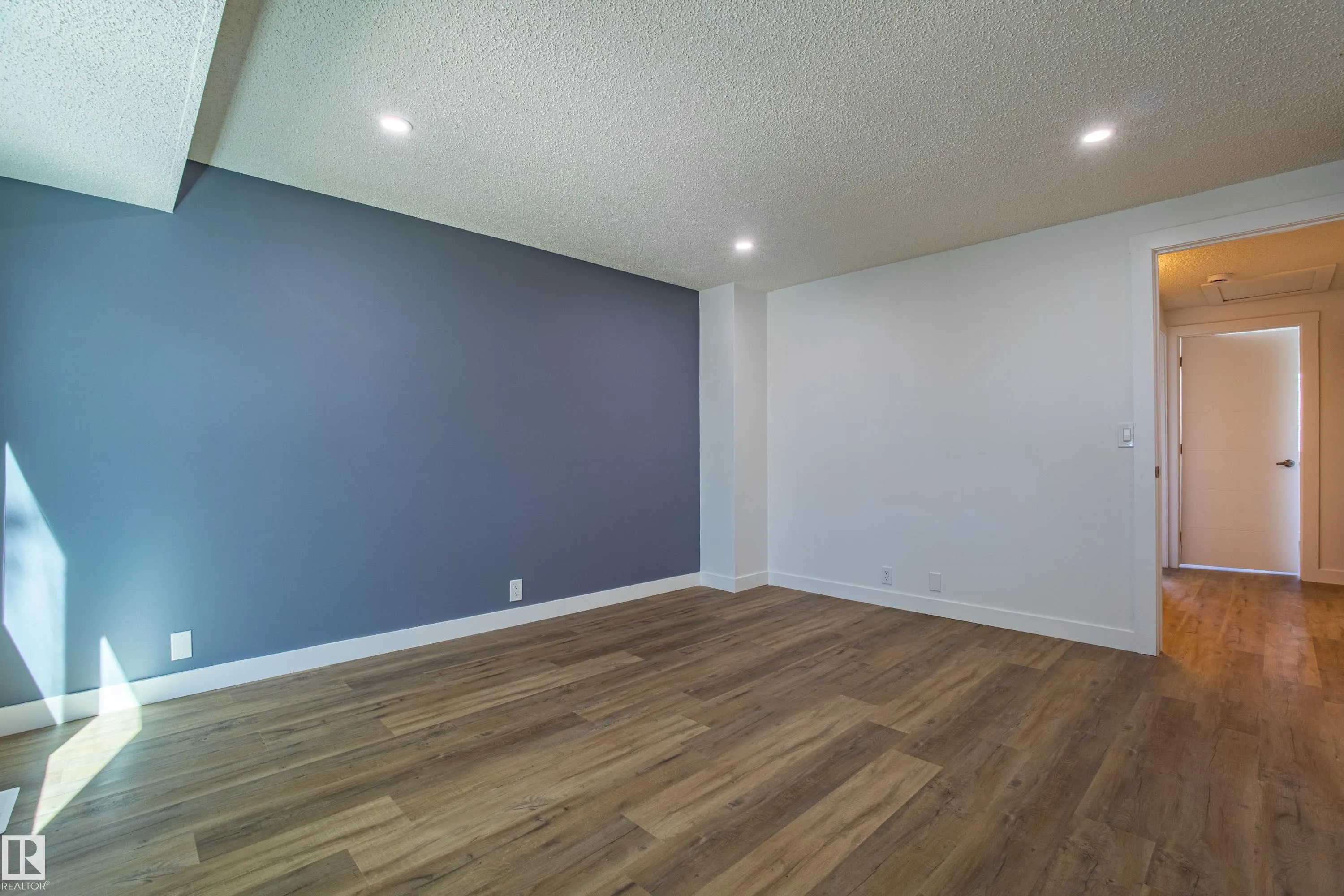1411 MILL WOODS