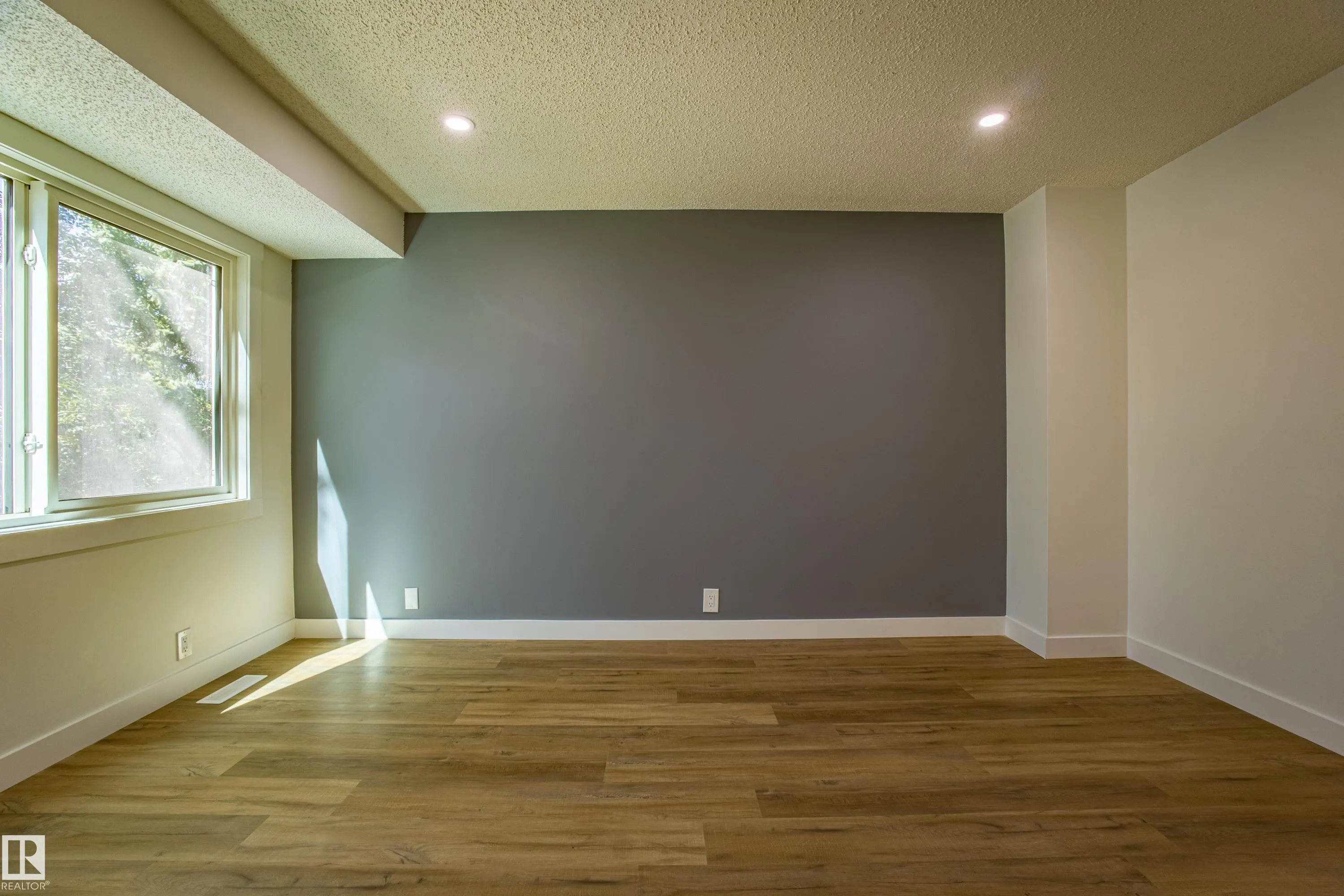1411 MILL WOODS