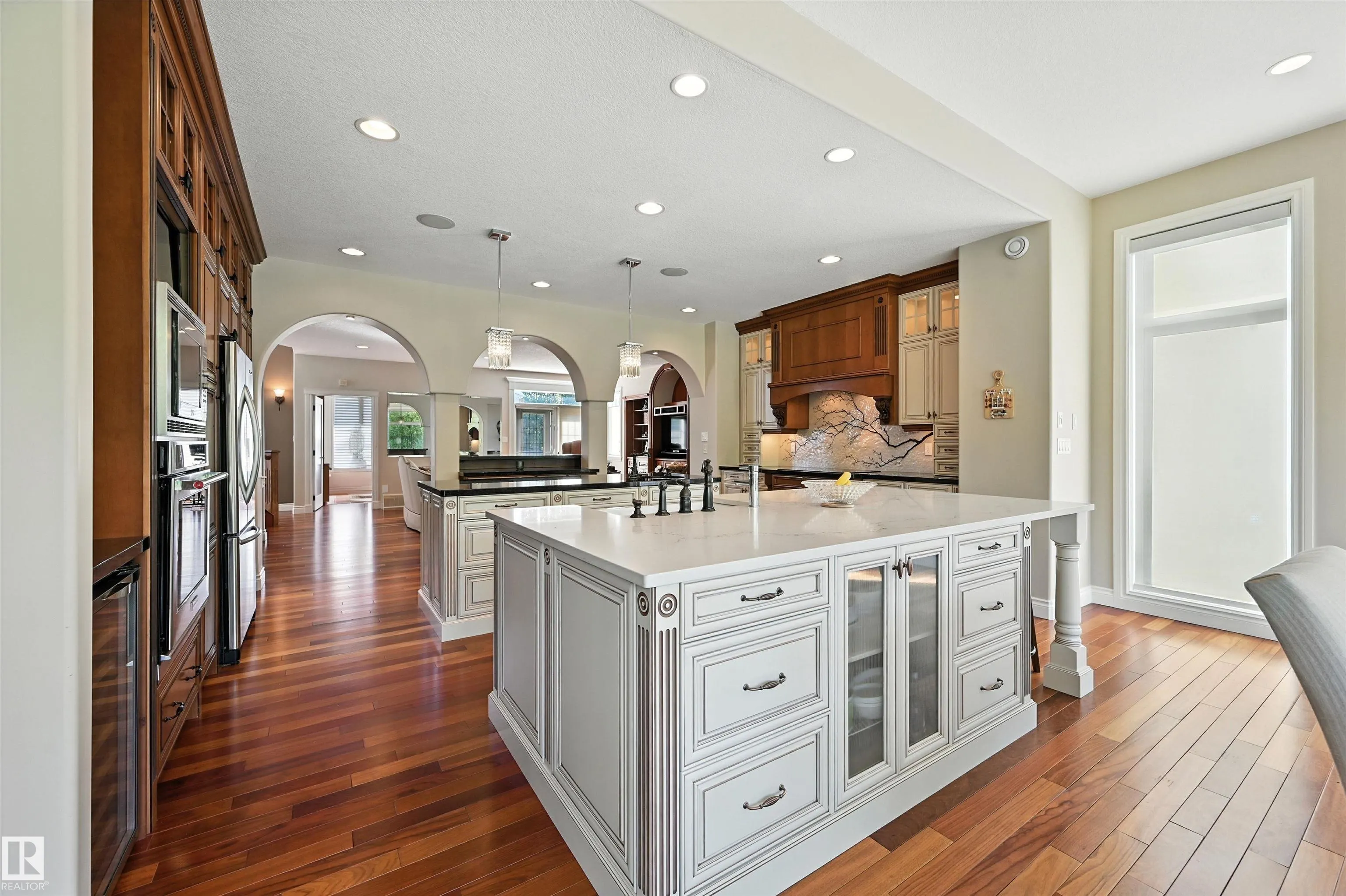 2426 MARTELL Crescent