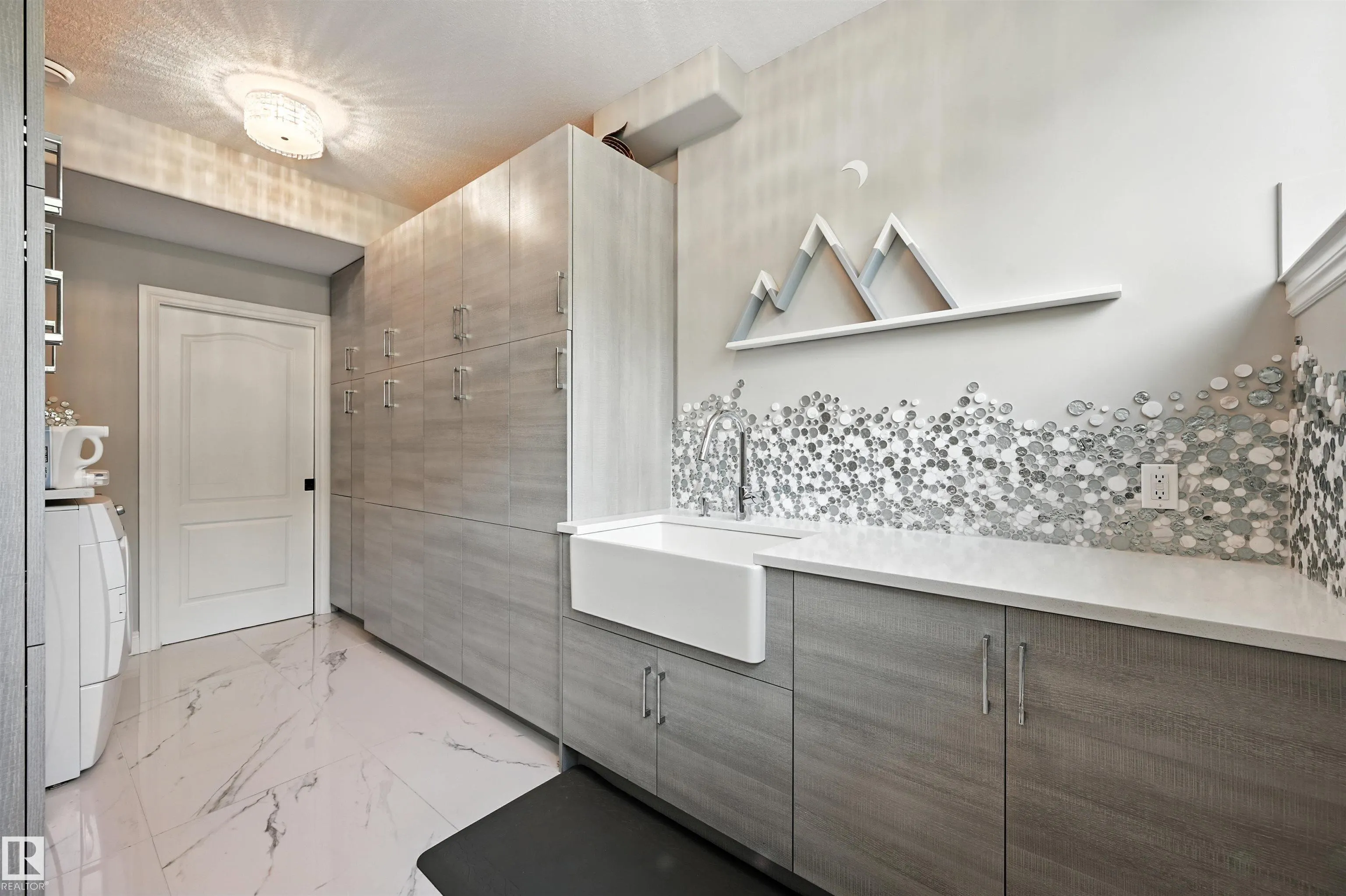 2426 MARTELL Crescent
