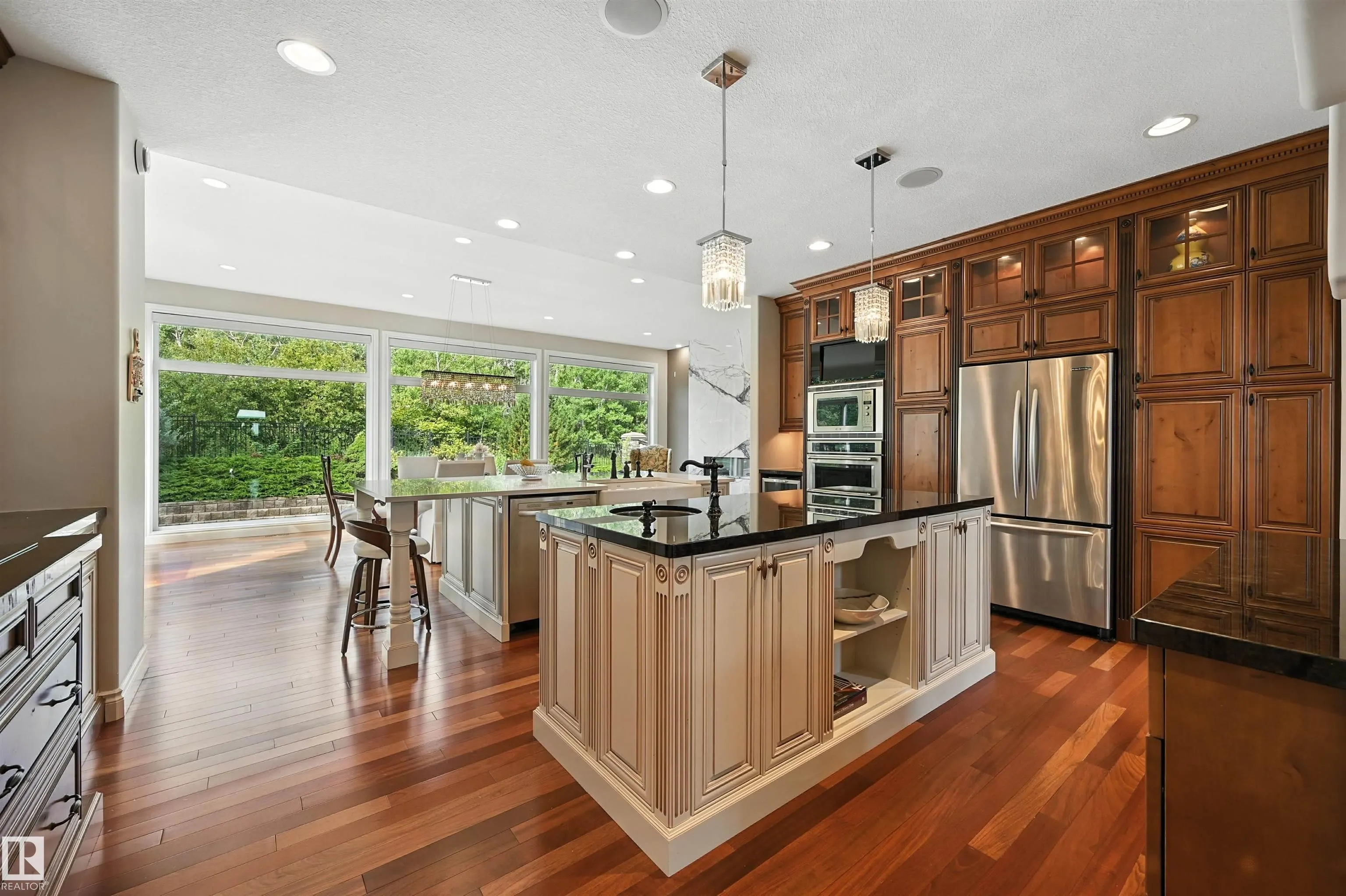 2426 MARTELL Crescent