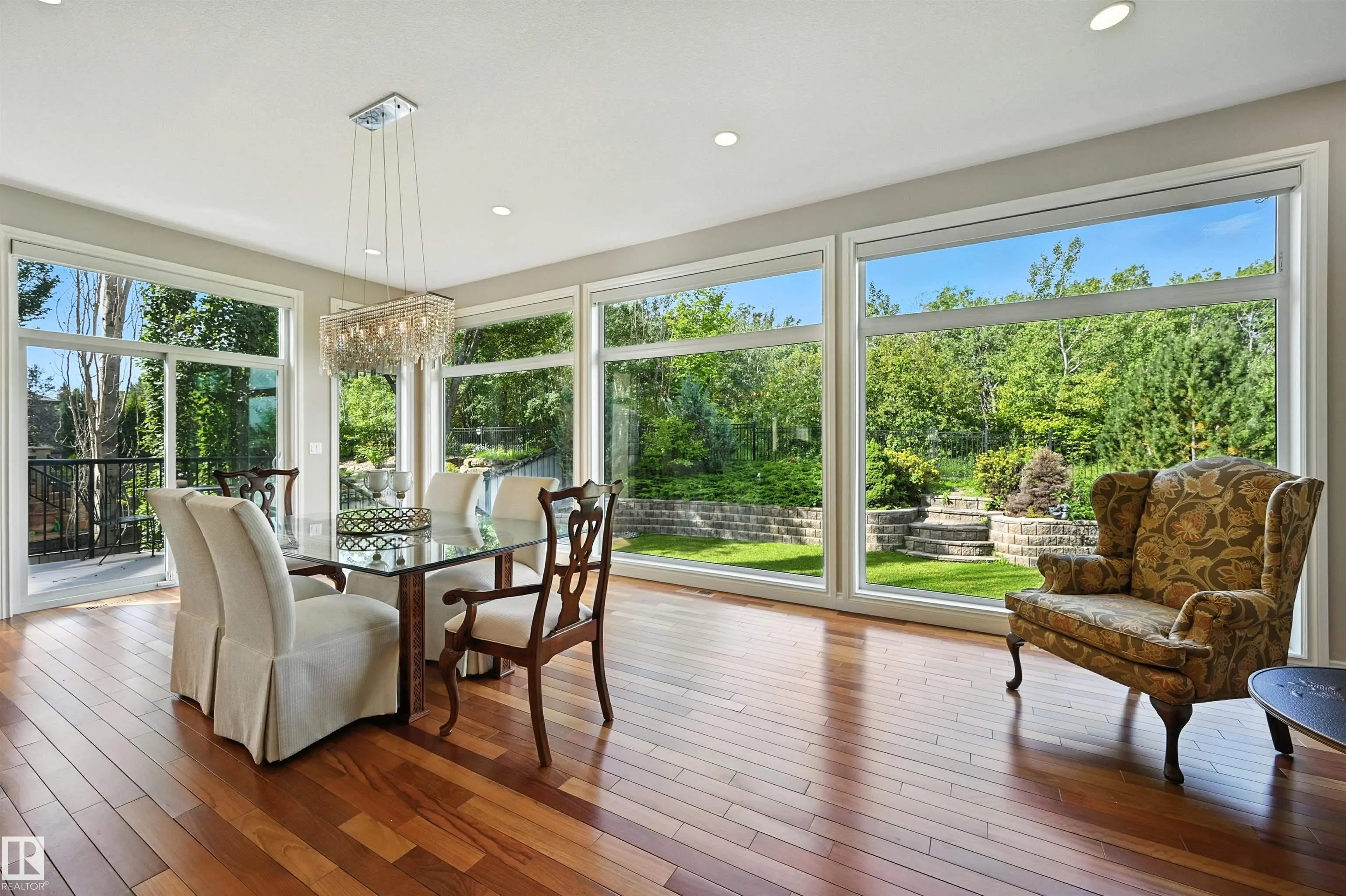 2426 MARTELL Crescent