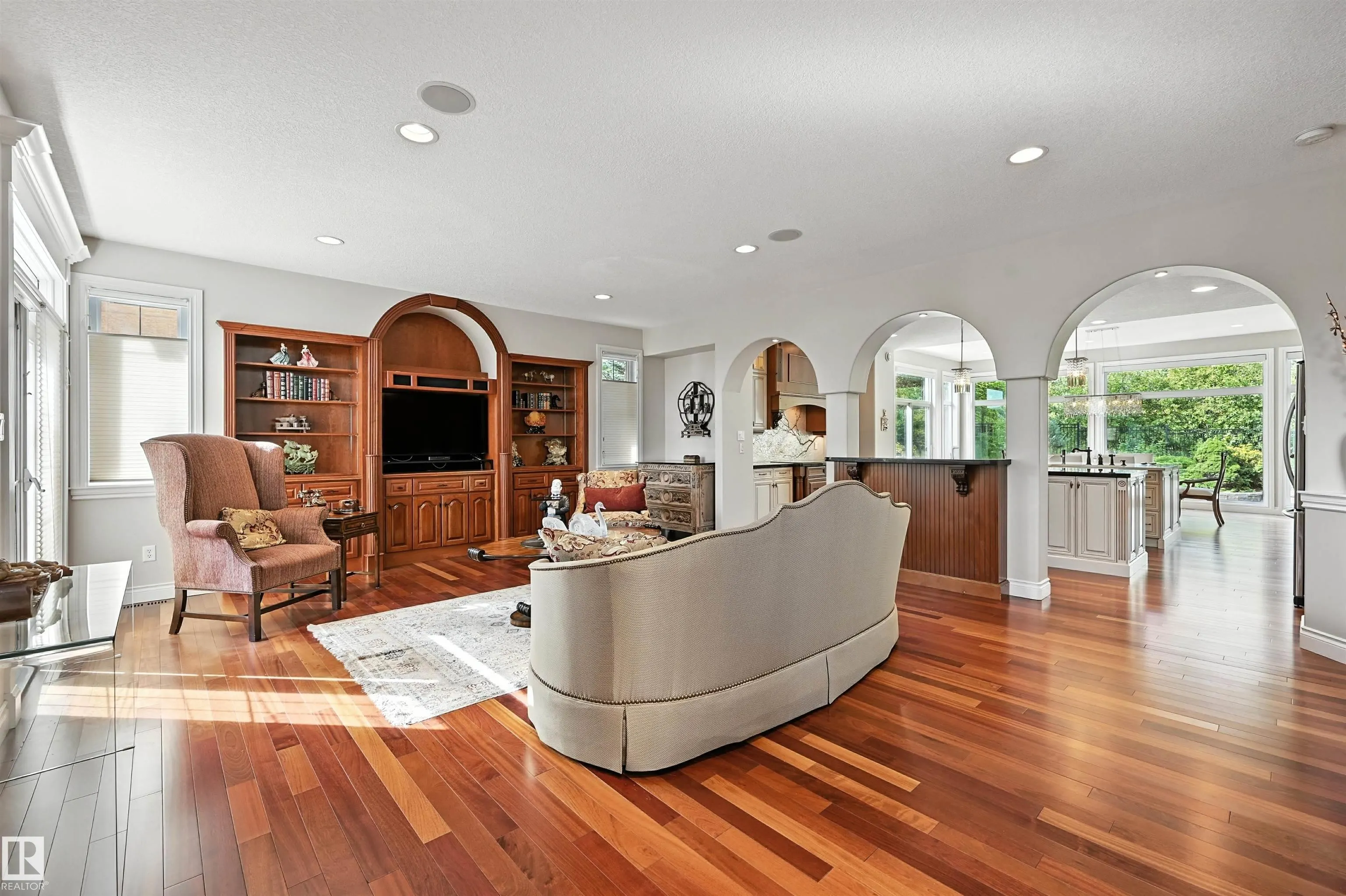 2426 MARTELL Crescent
