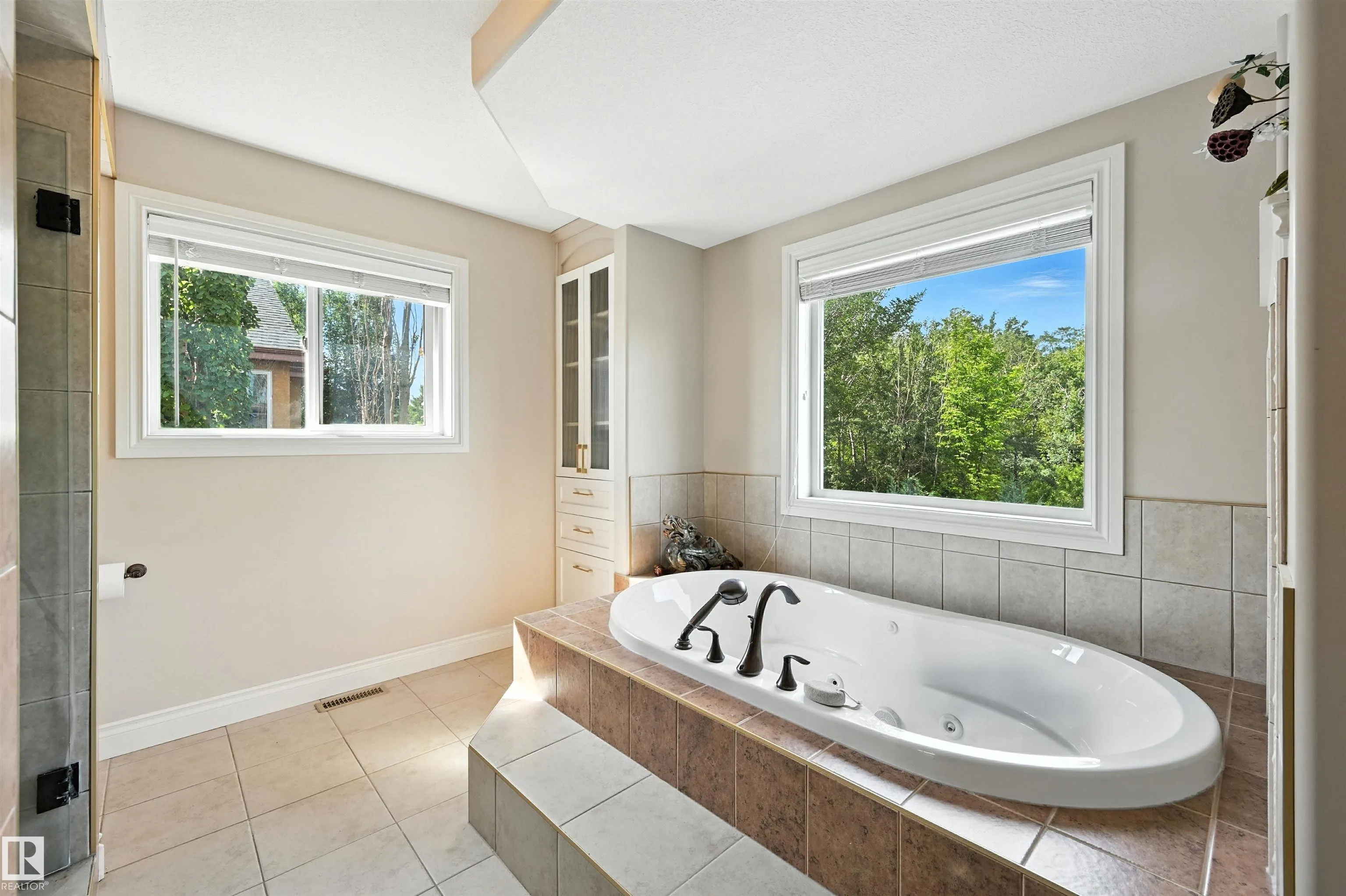 2426 MARTELL Crescent