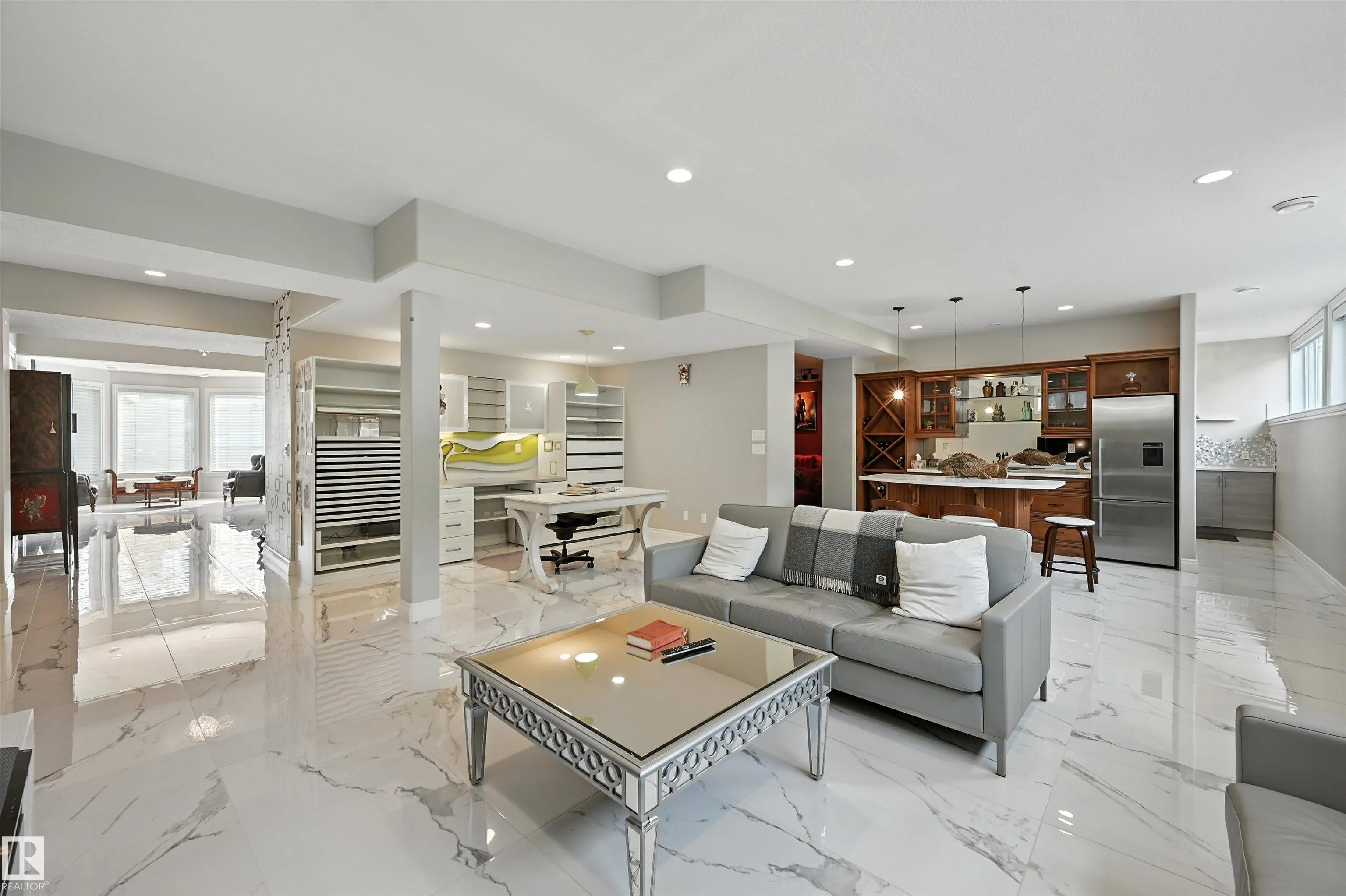 2426 MARTELL Crescent