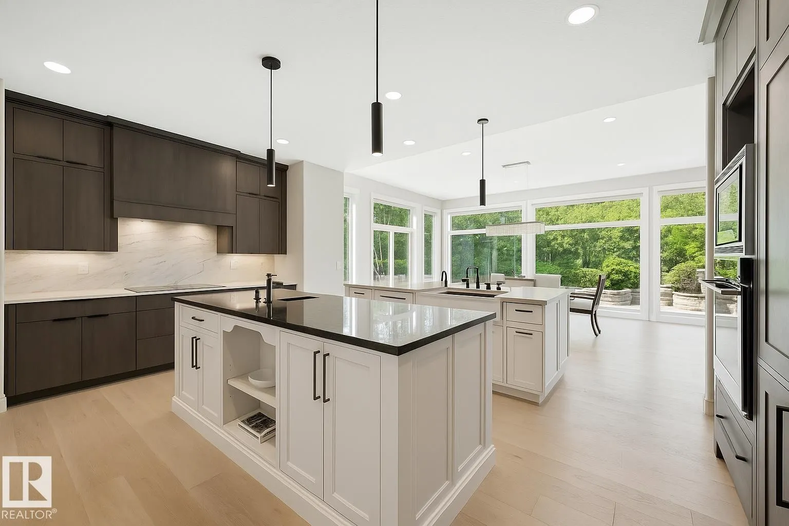 2426 MARTELL Crescent
