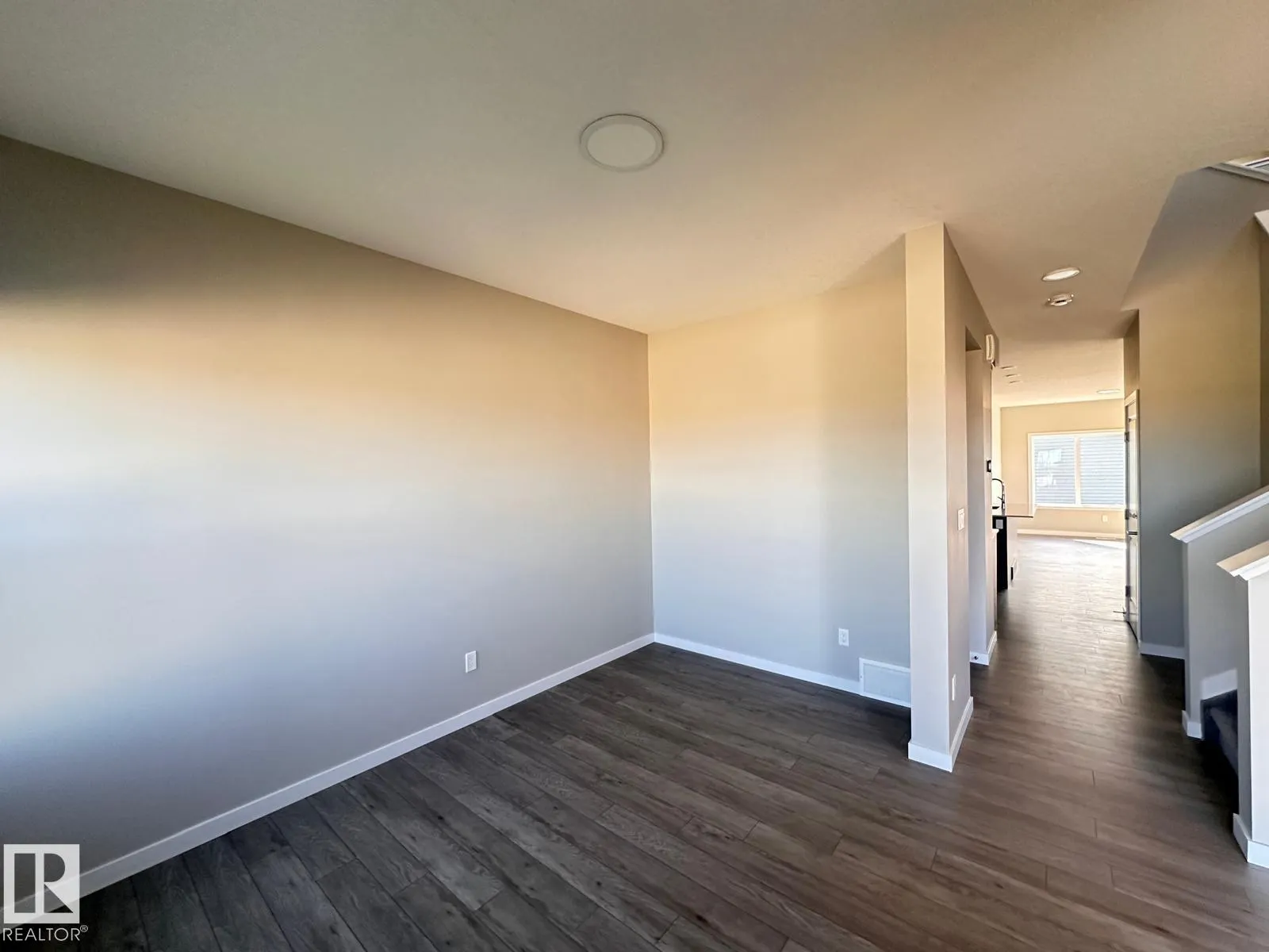 8668 EDGEMONT Link