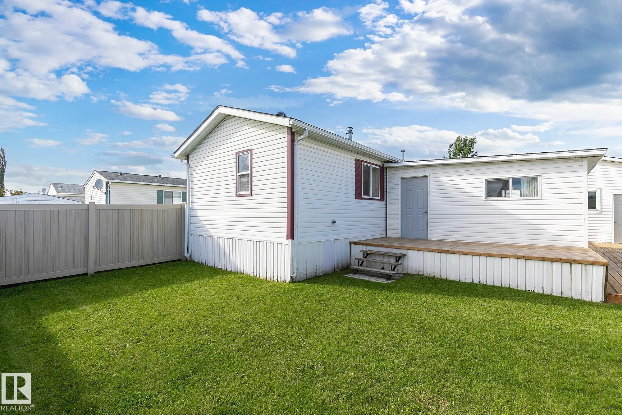 3407 Lakeview Point(e)