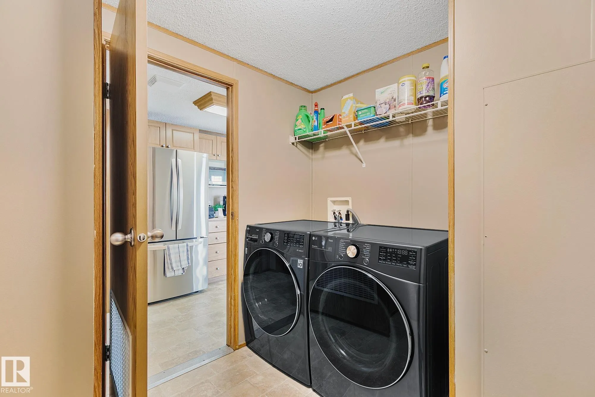 3407 Lakeview Point(e)