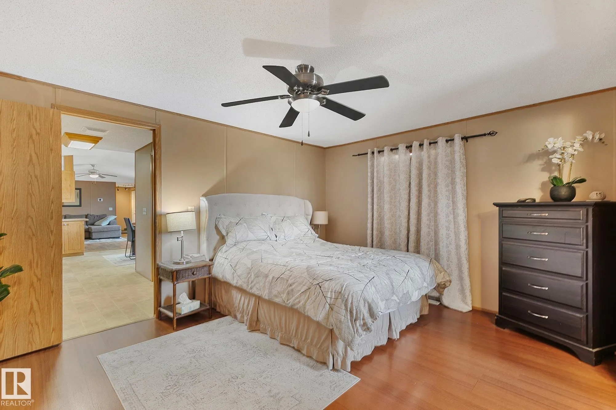3407 Lakeview Point(e)