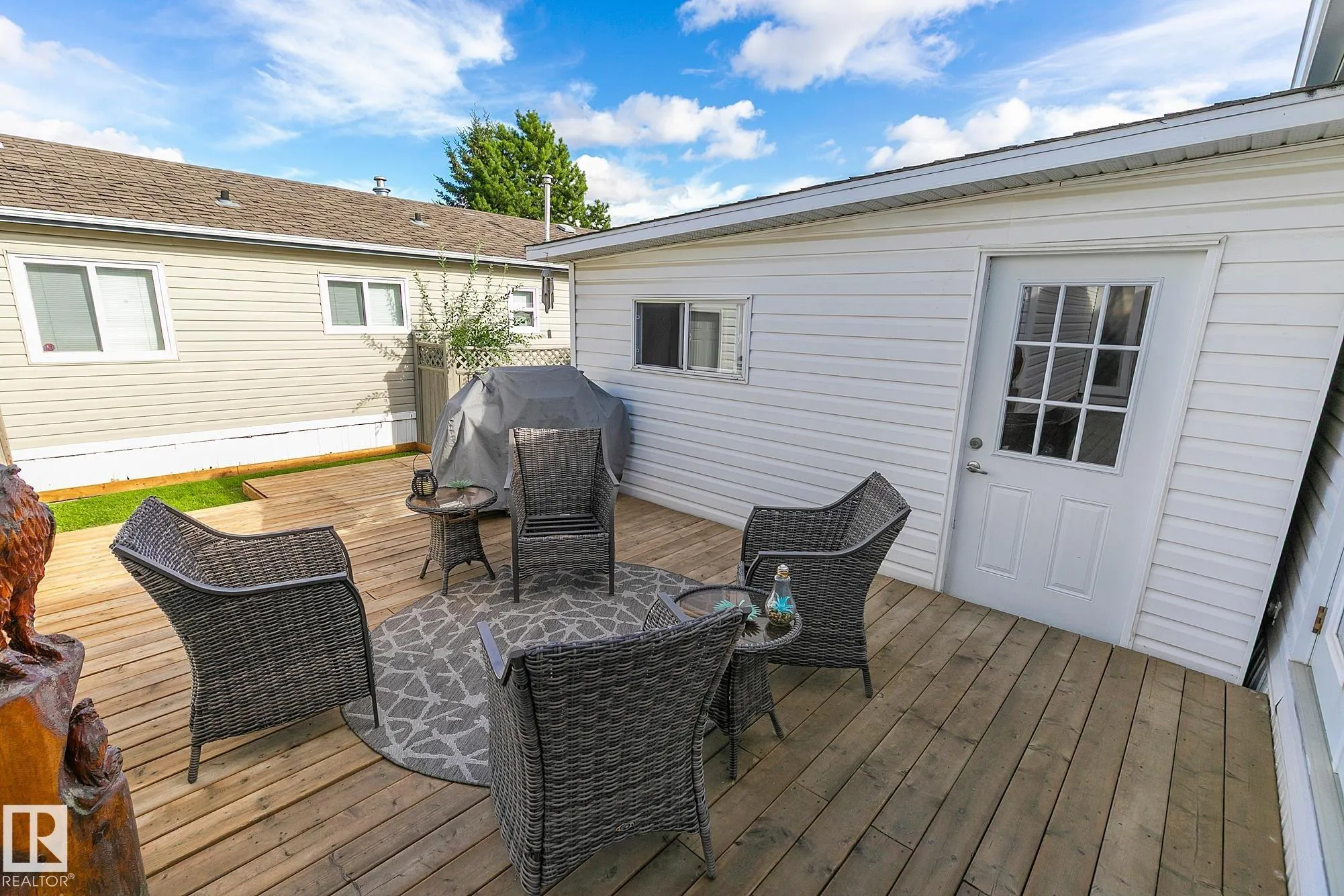 3407 Lakeview Point(e)