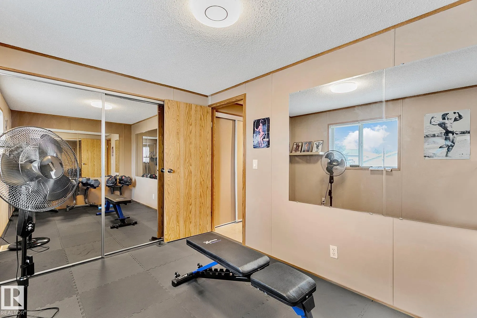 3407 Lakeview Point(e)