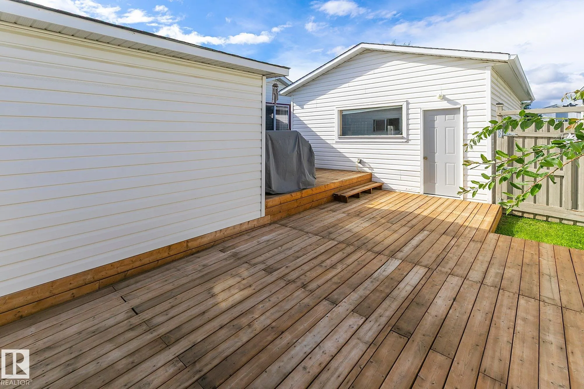 3407 Lakeview Point(e)