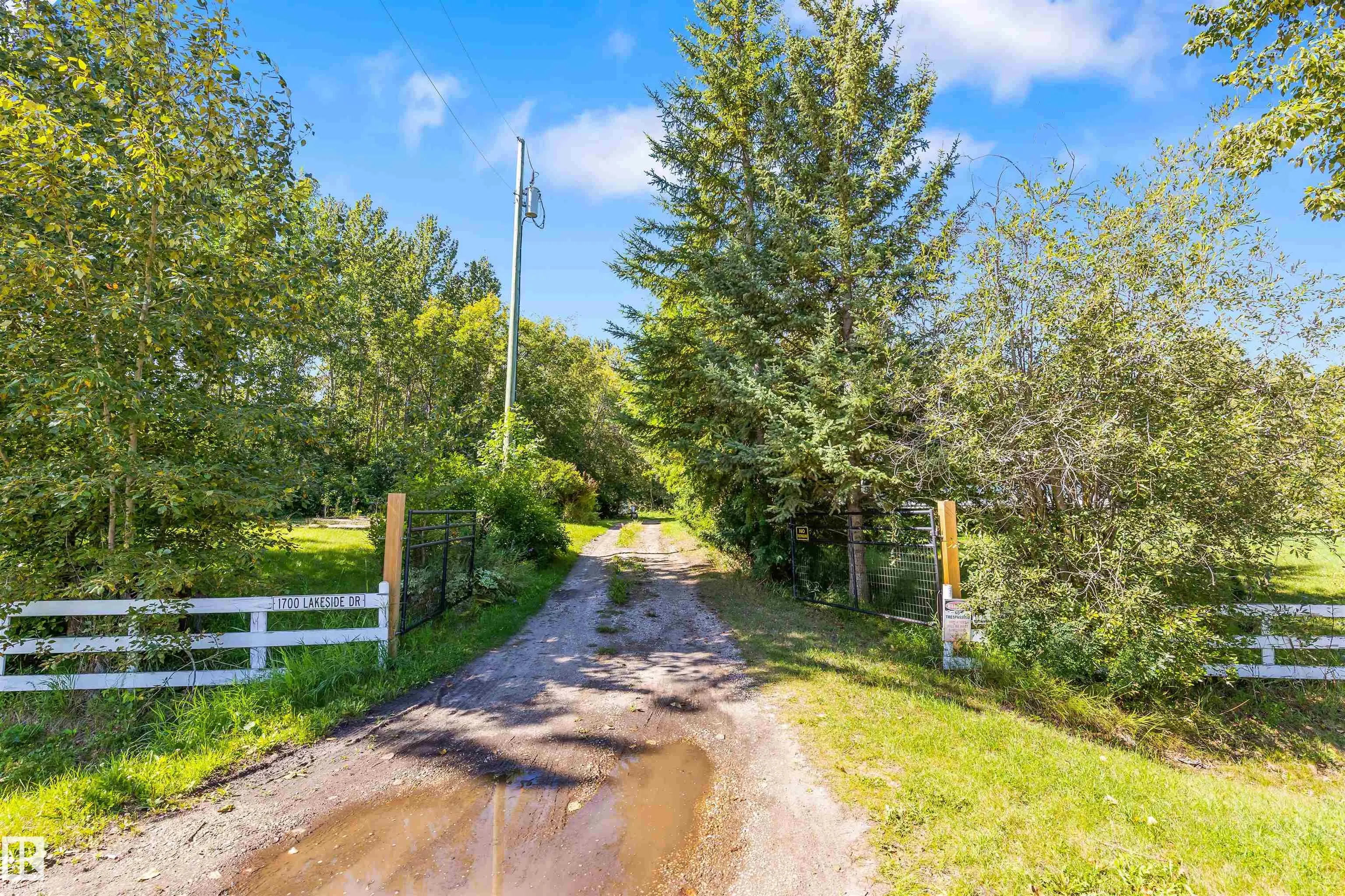 1700 LAKESIDE Drive