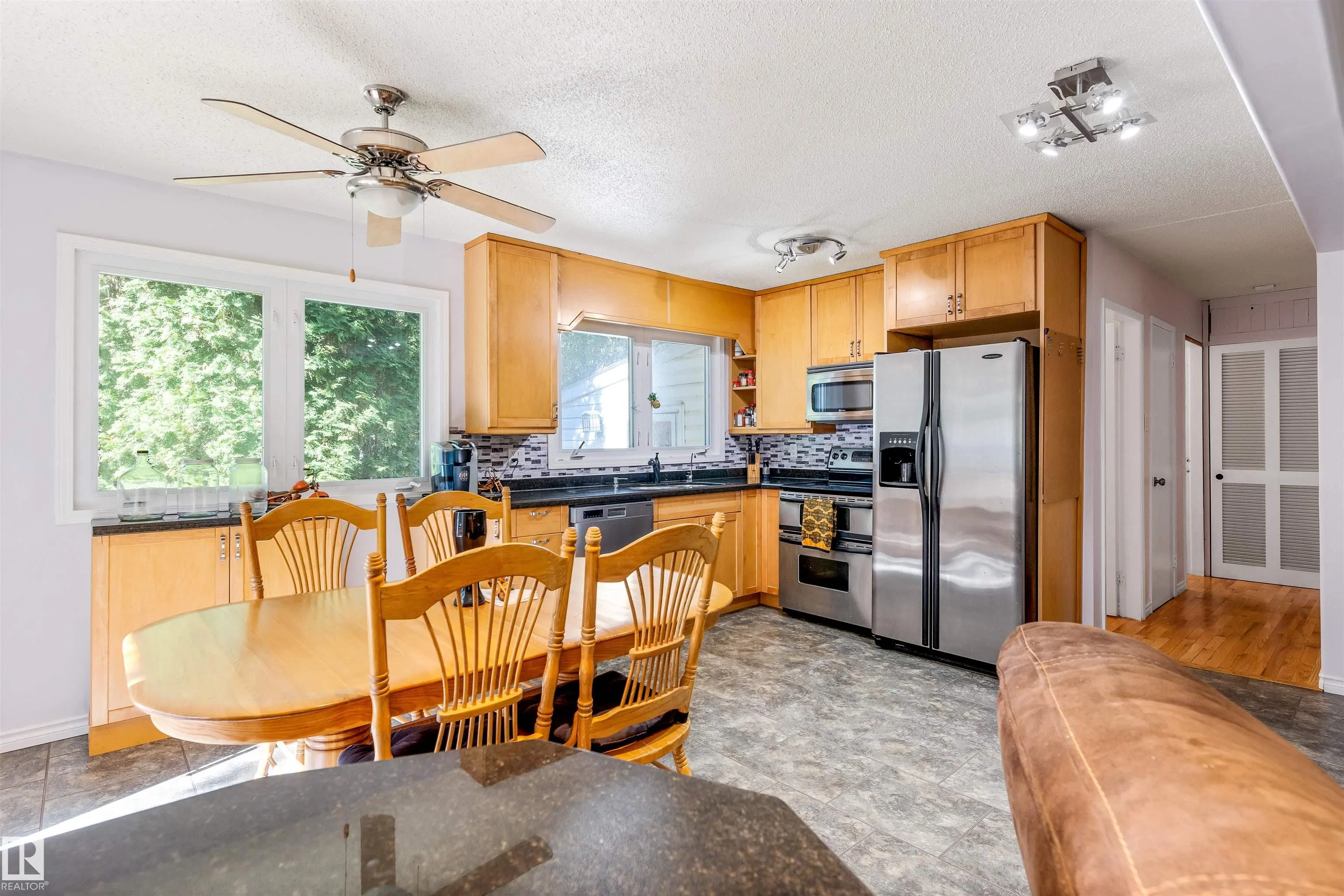1700 LAKESIDE Drive