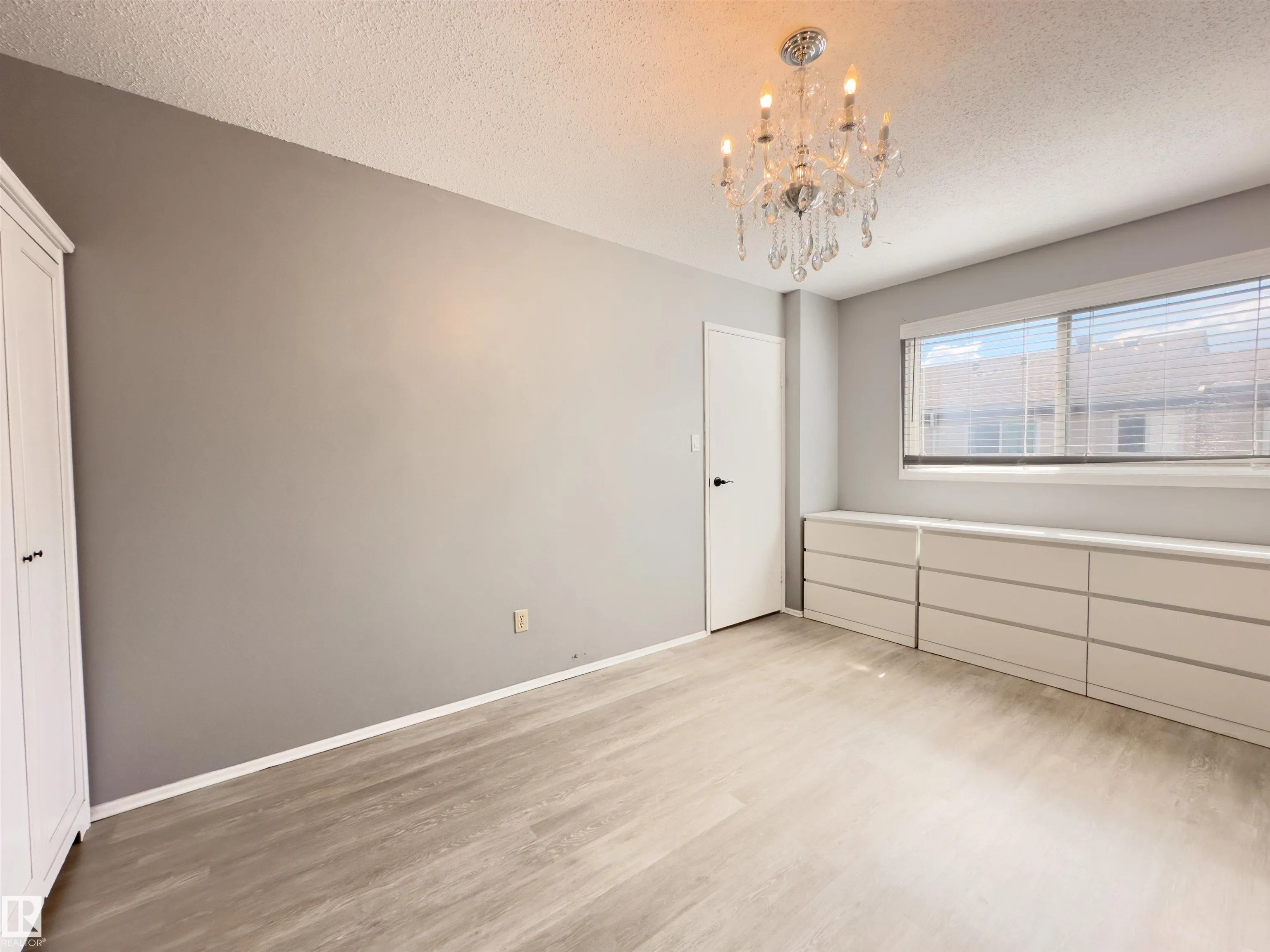 858 ERIN Place