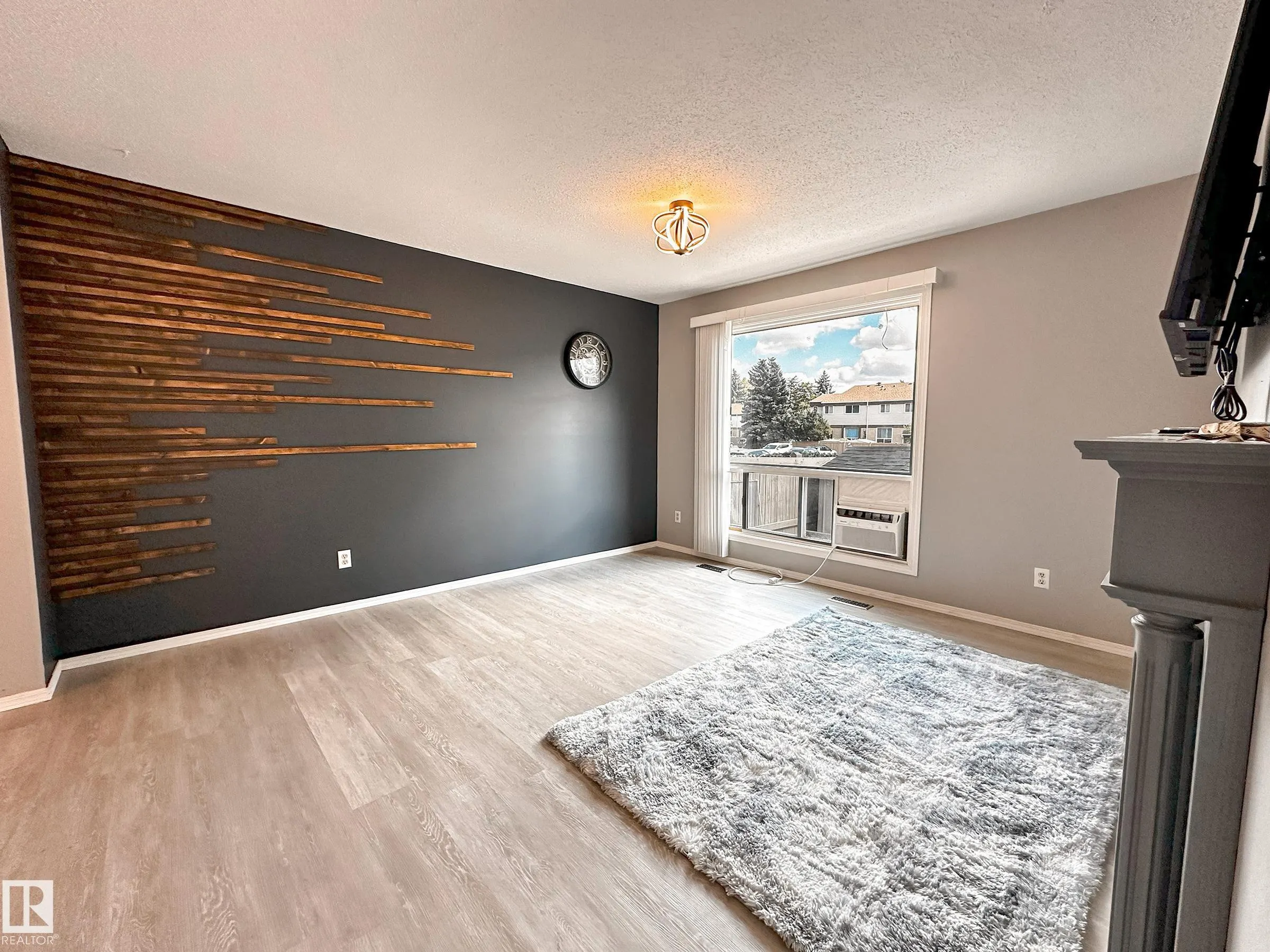 858 ERIN Place