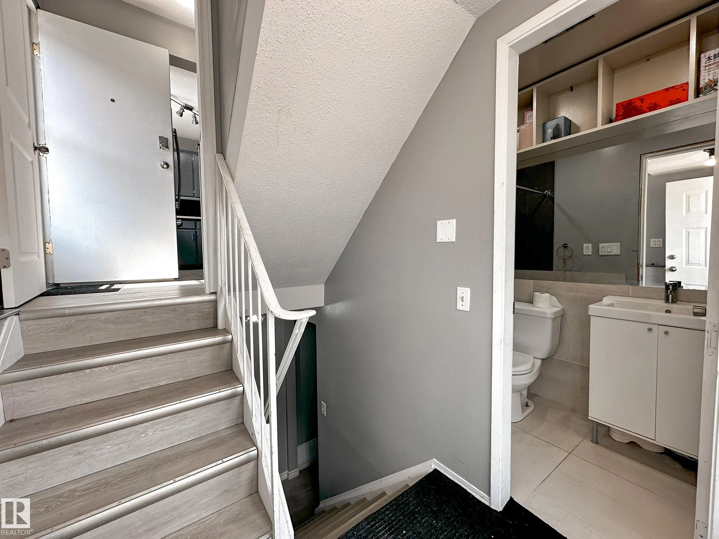 858 ERIN Place
