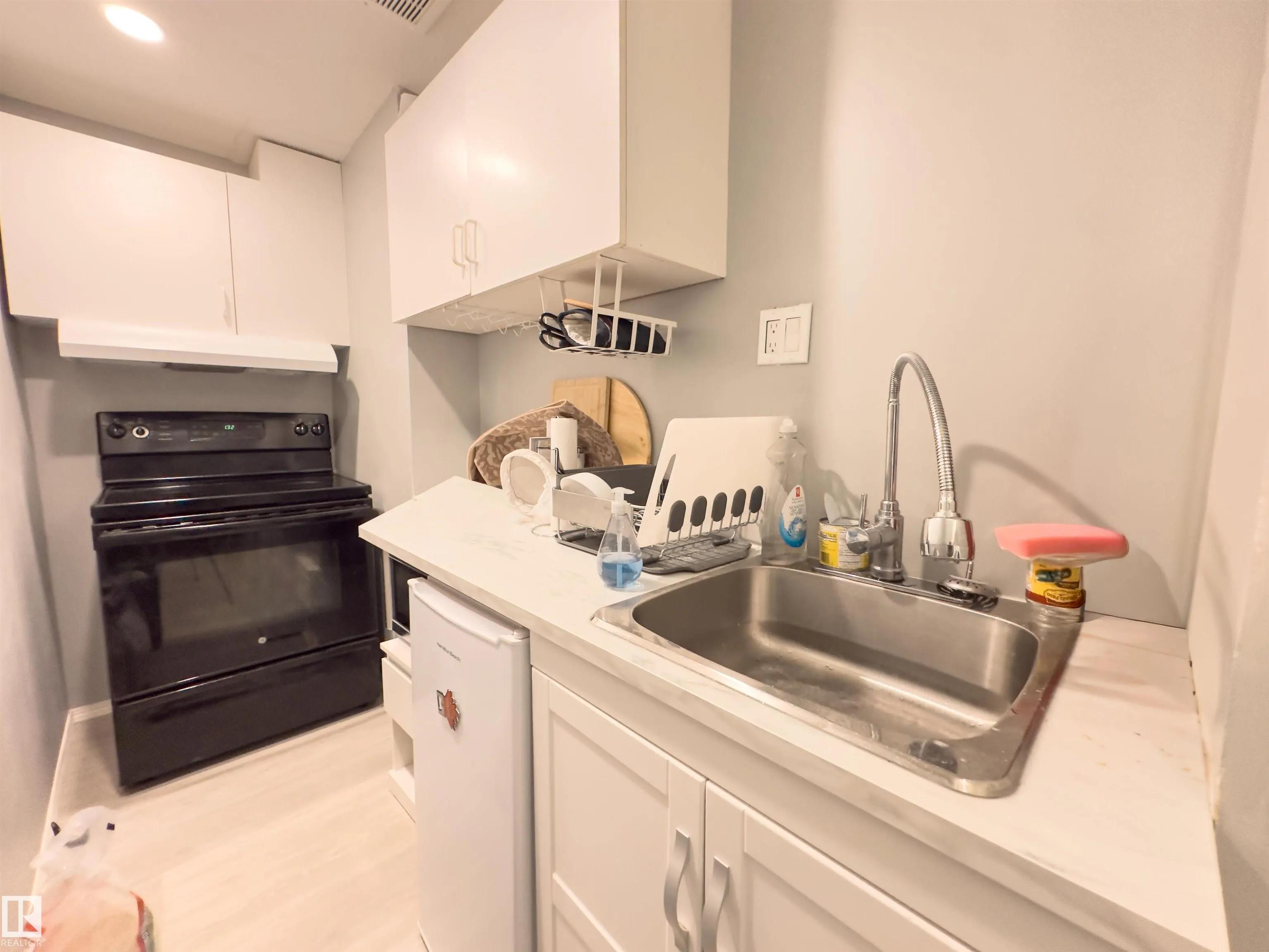 858 ERIN Place