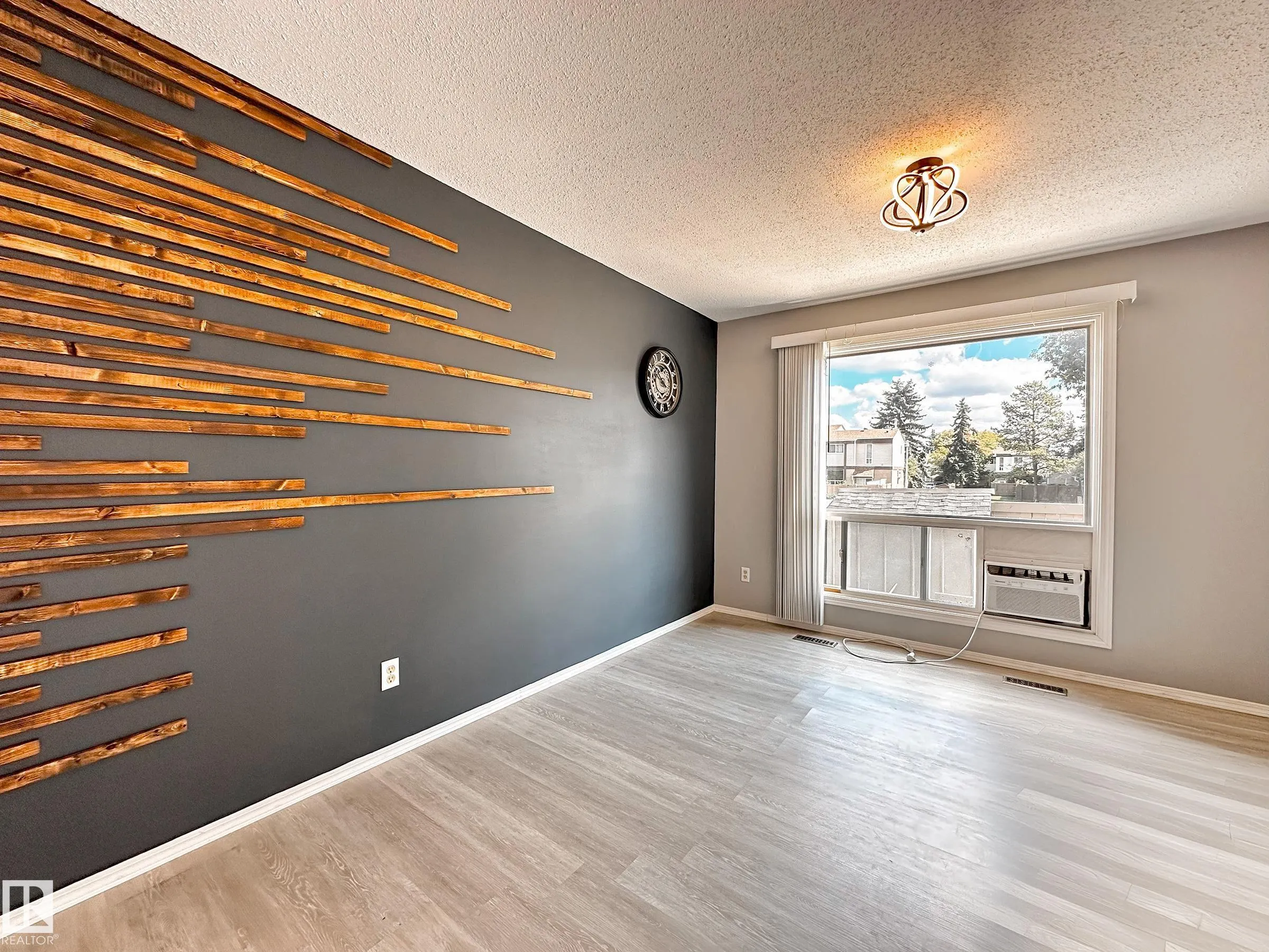 858 ERIN Place