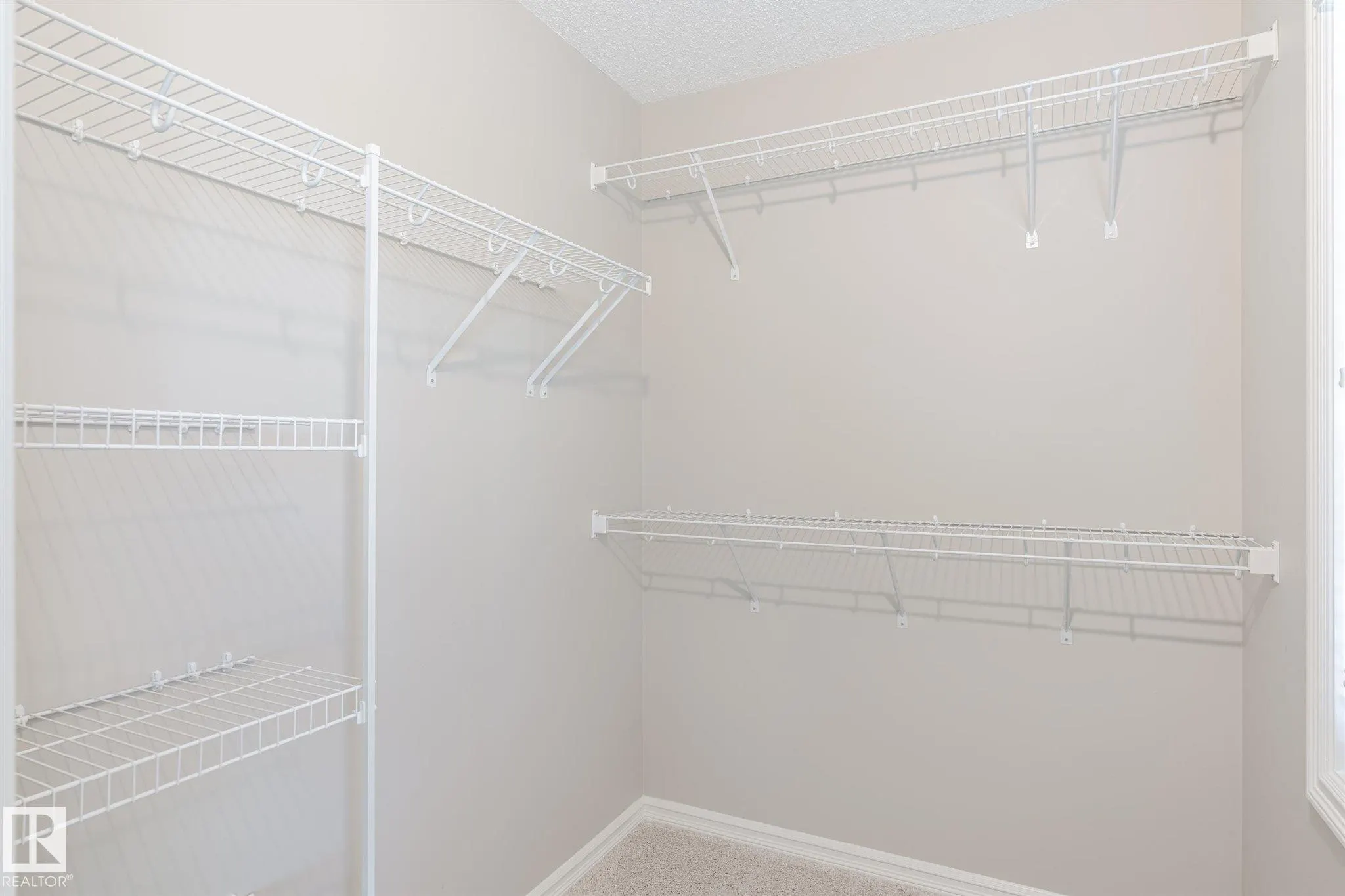 1647 GRAYDON HILL LINK Link