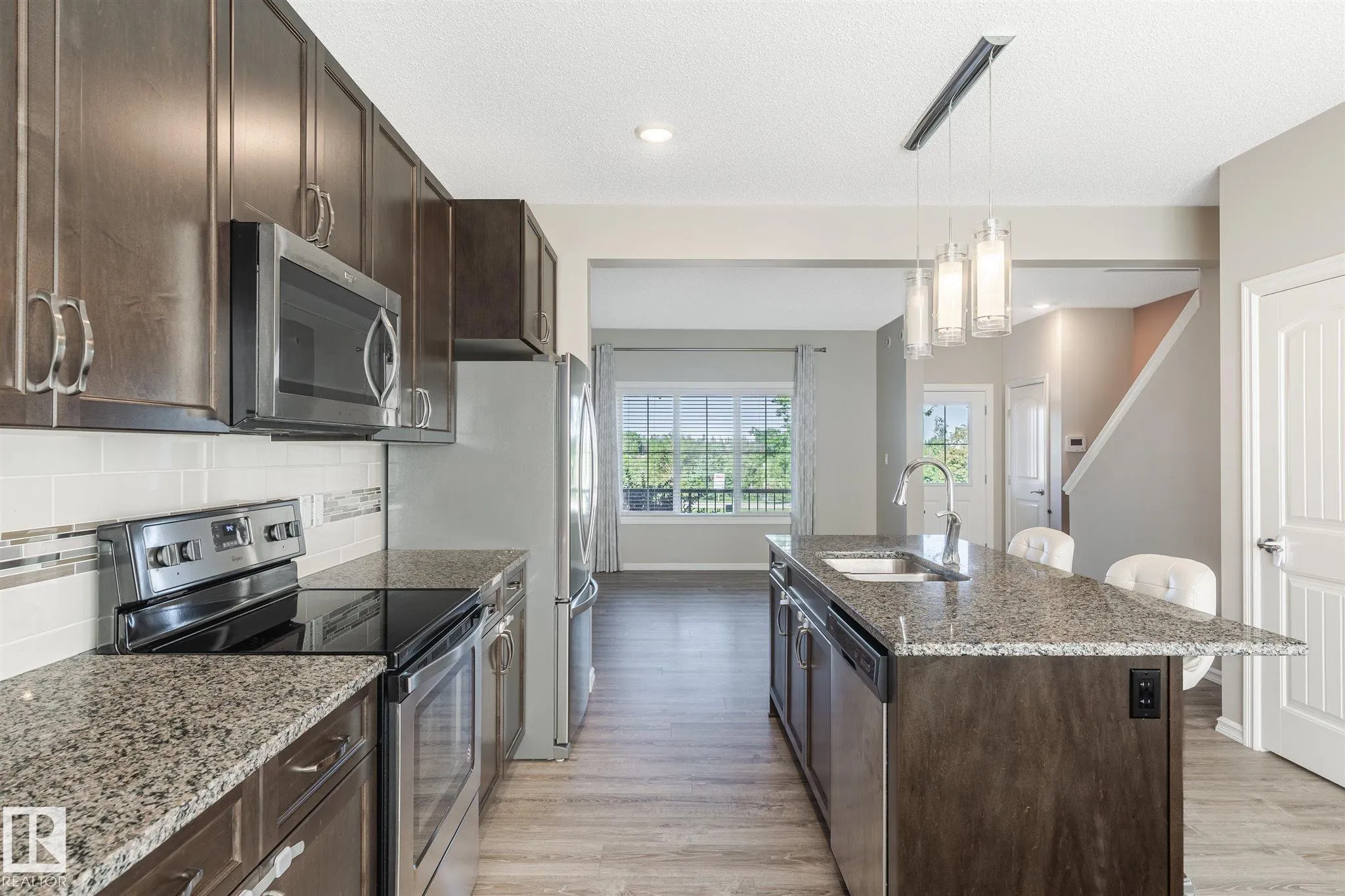 1647 GRAYDON HILL LINK Link