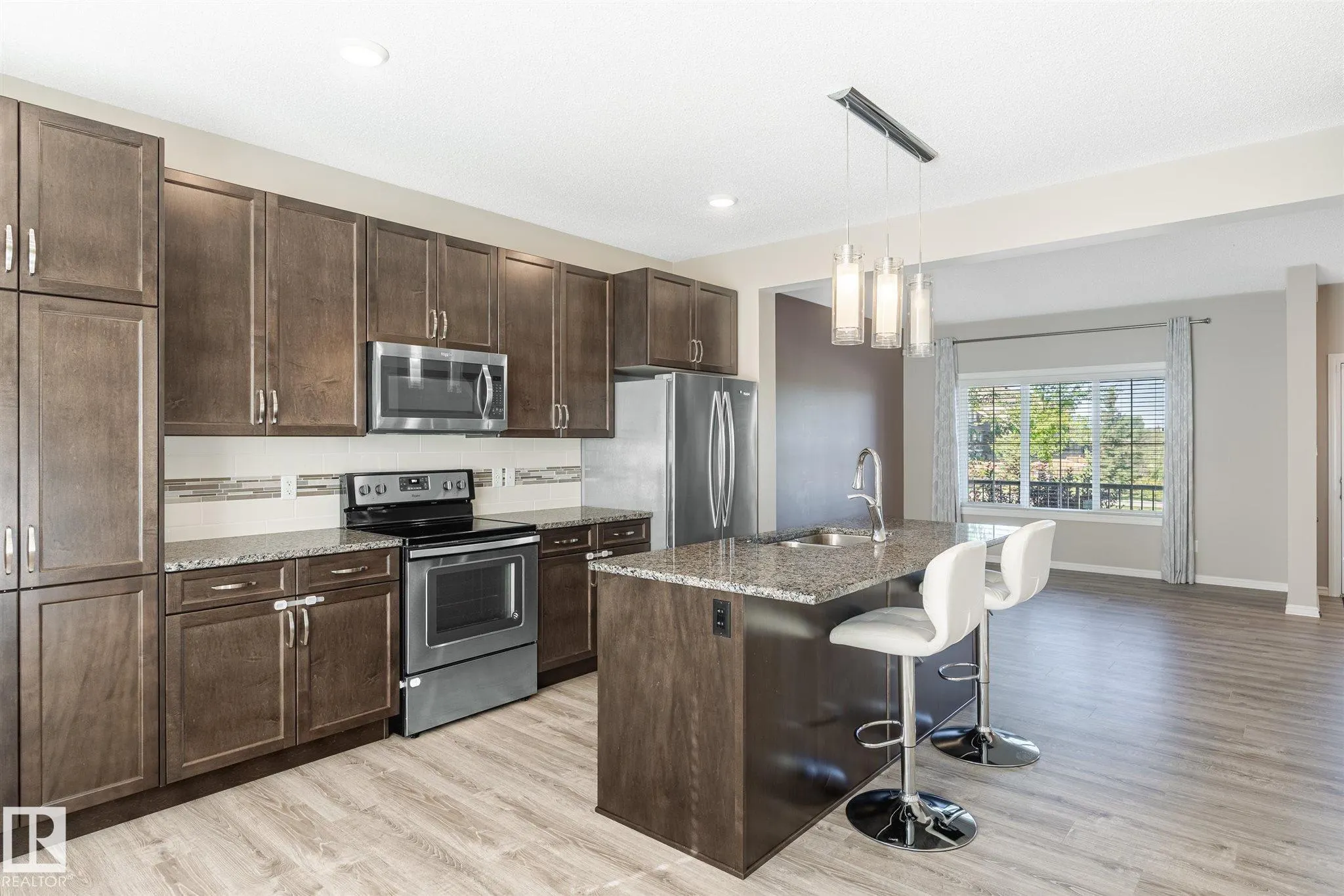 1647 GRAYDON HILL LINK Link