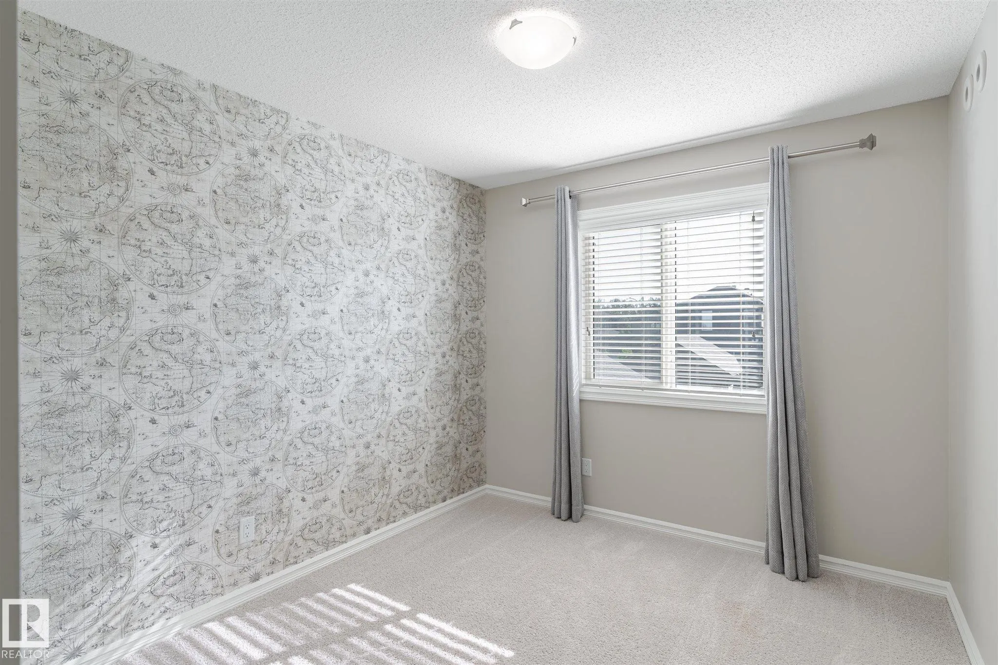 1647 GRAYDON HILL LINK Link