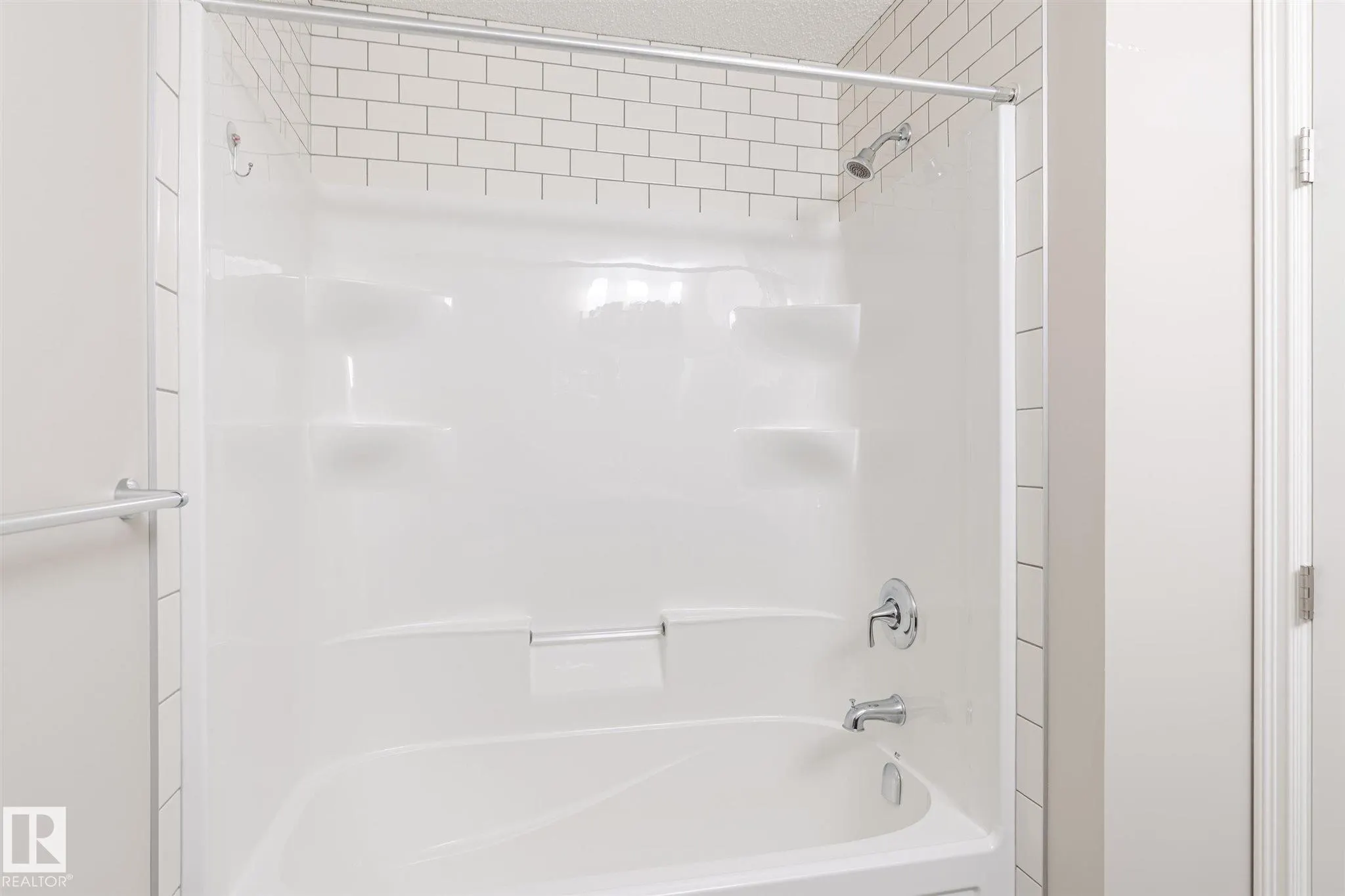 1647 GRAYDON HILL LINK Link