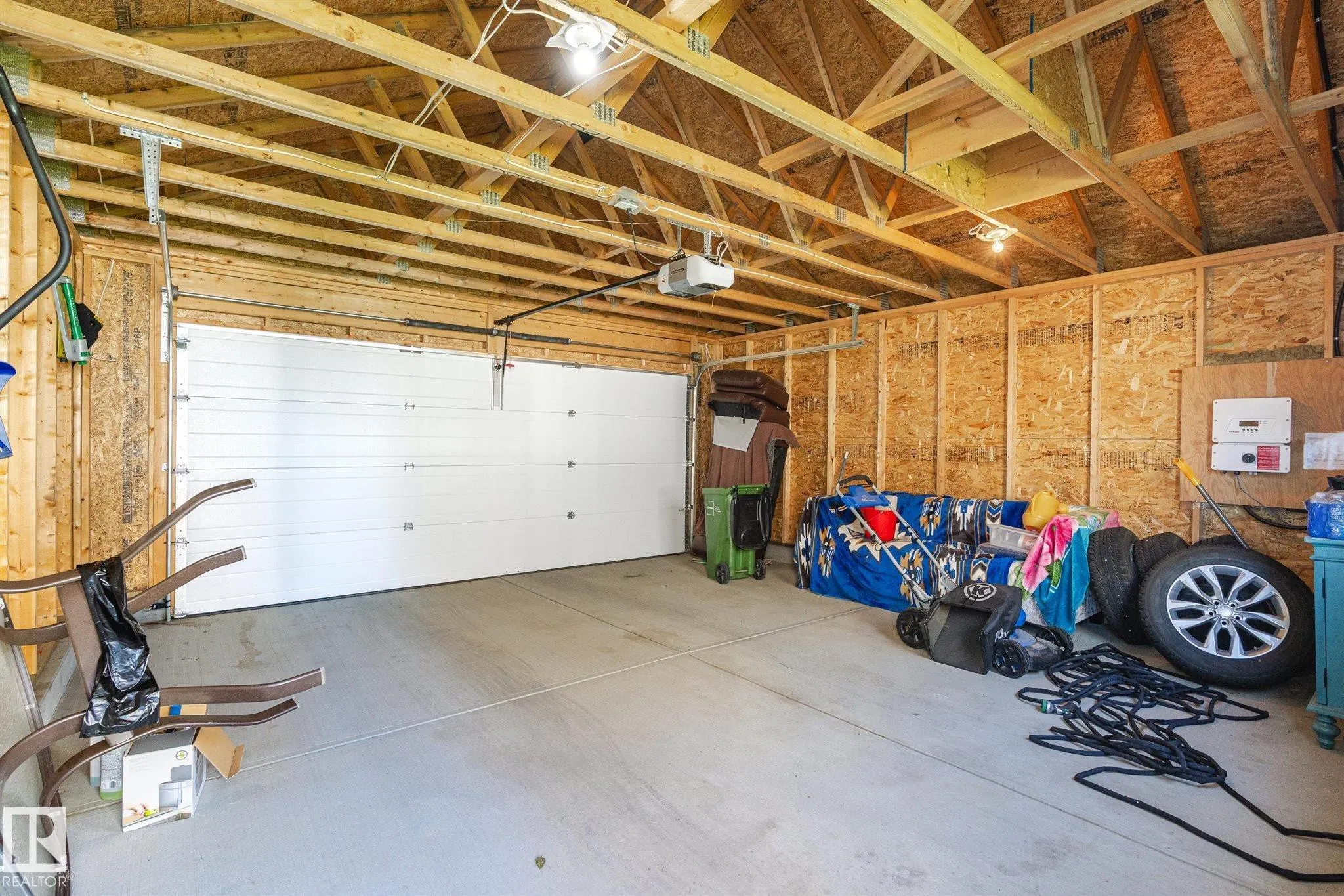 1647 GRAYDON HILL LINK Link