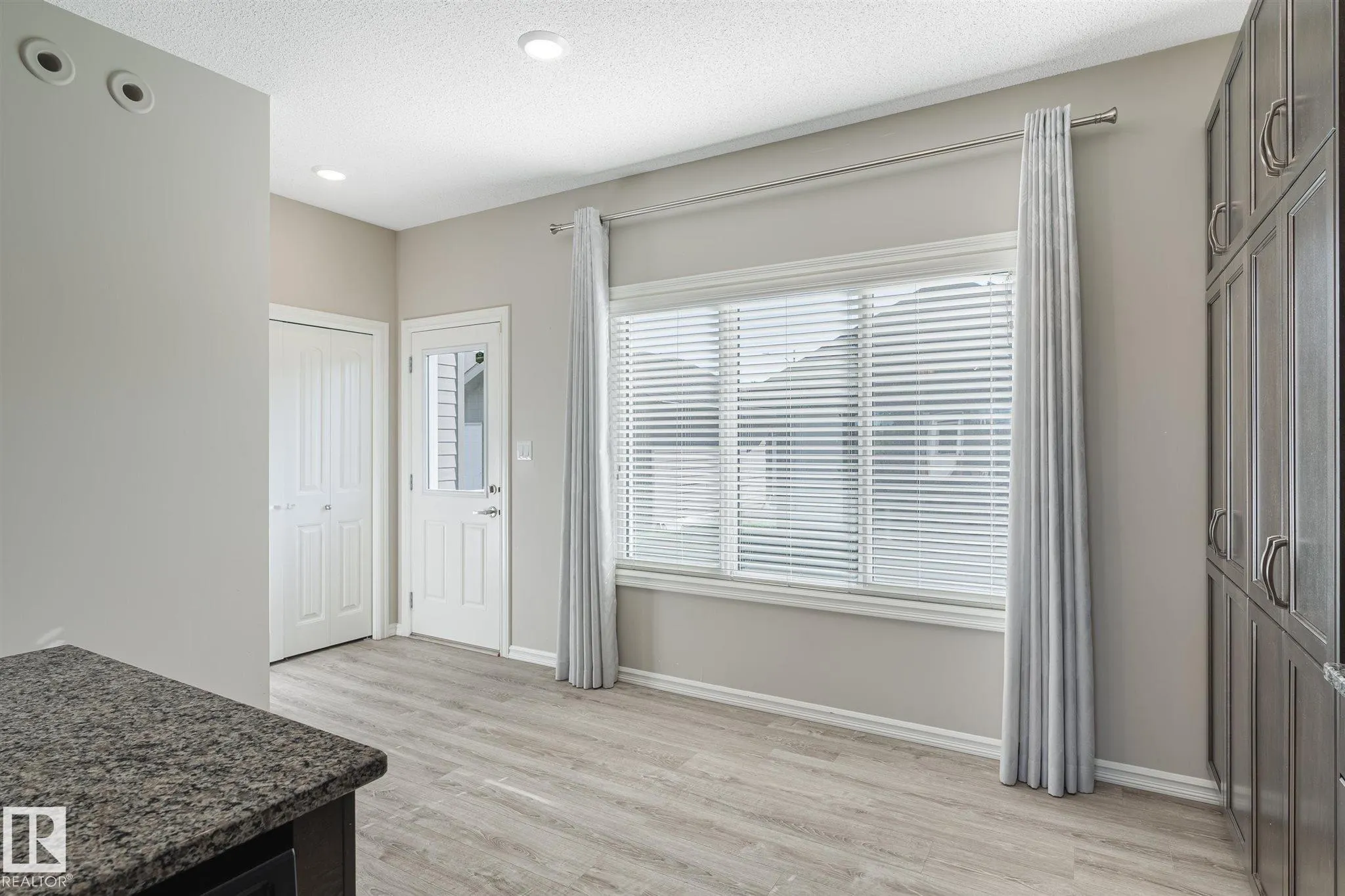 1647 GRAYDON HILL LINK Link
