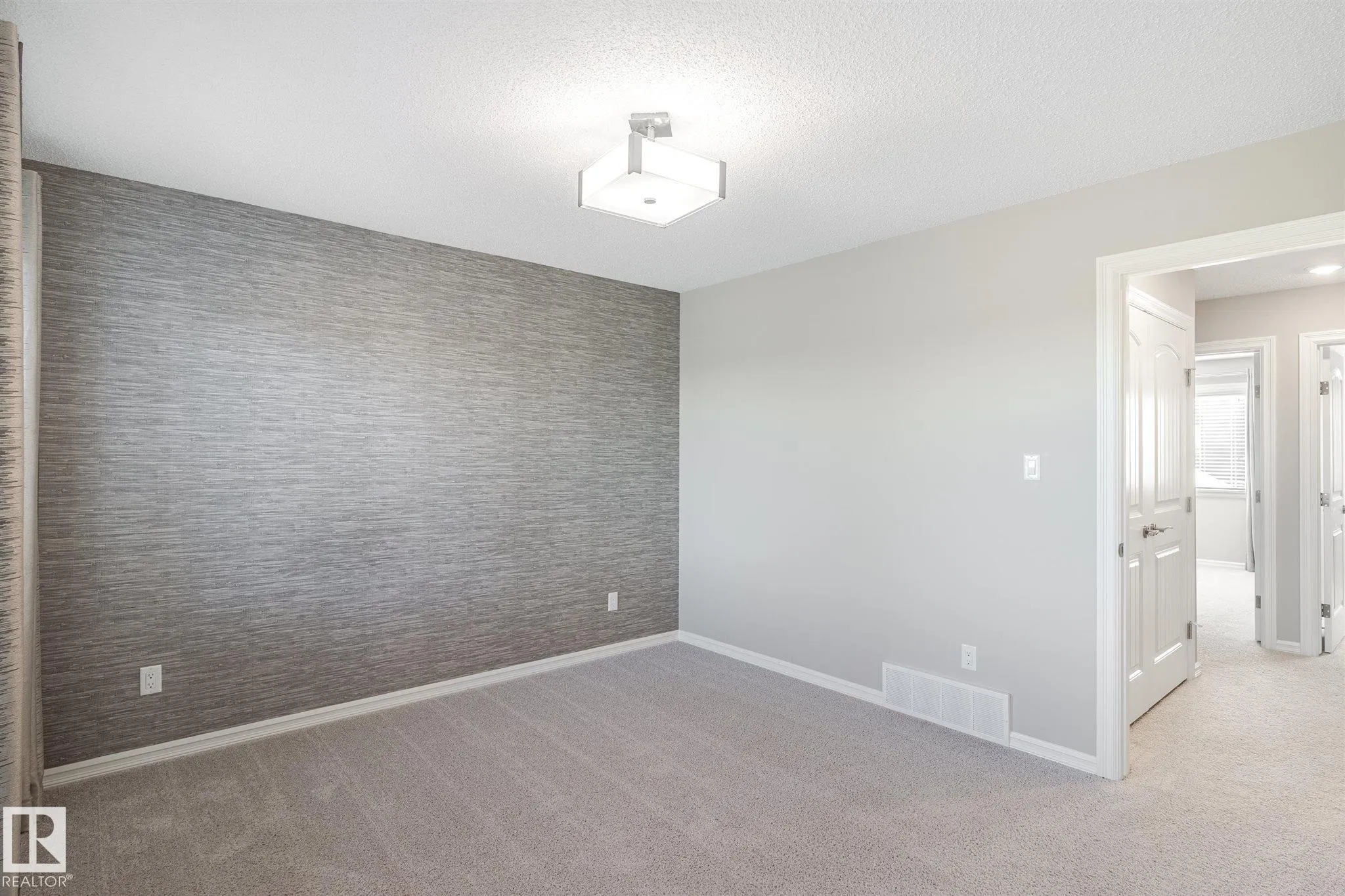 1647 GRAYDON HILL LINK Link