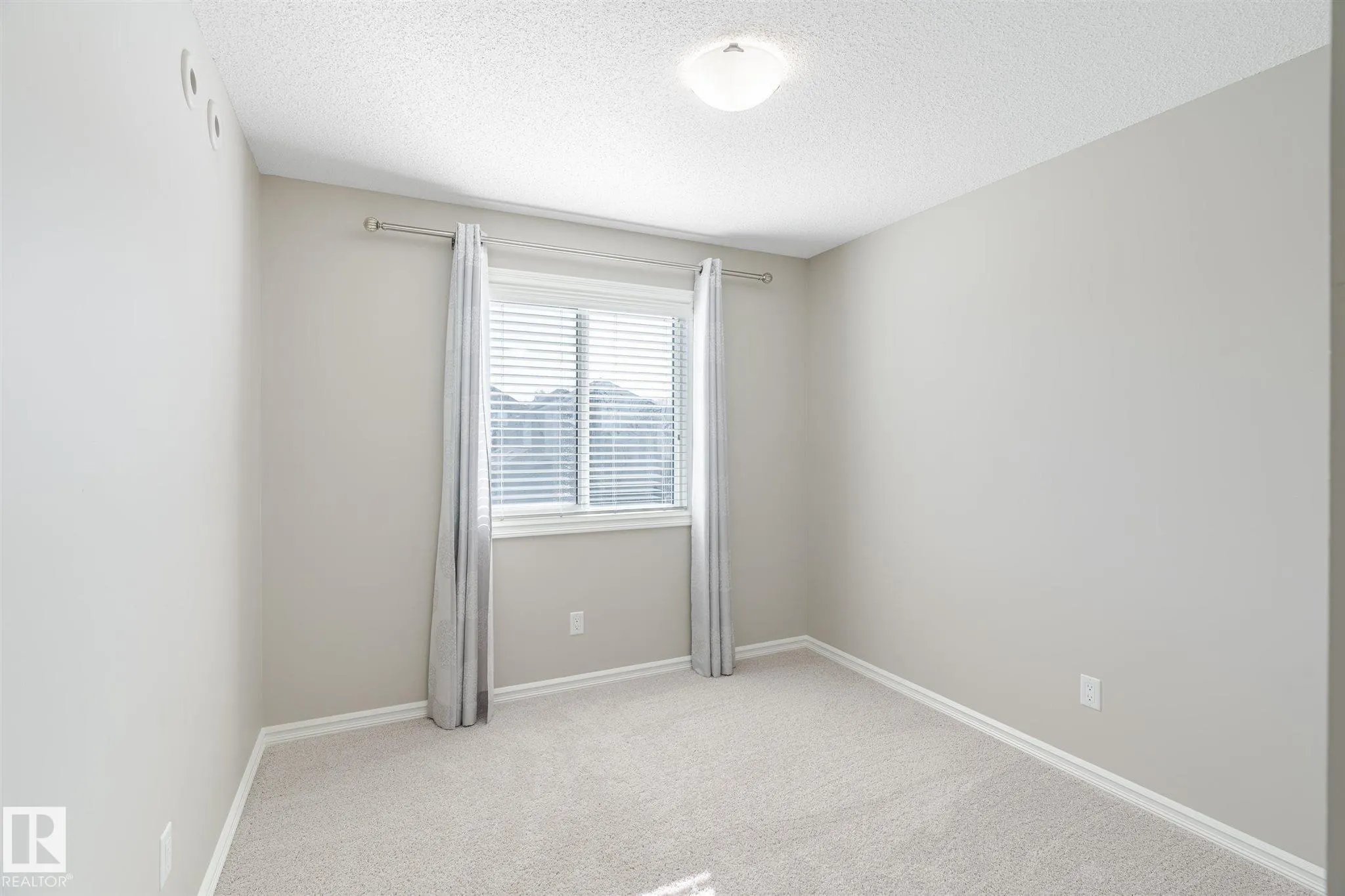 1647 GRAYDON HILL LINK Link
