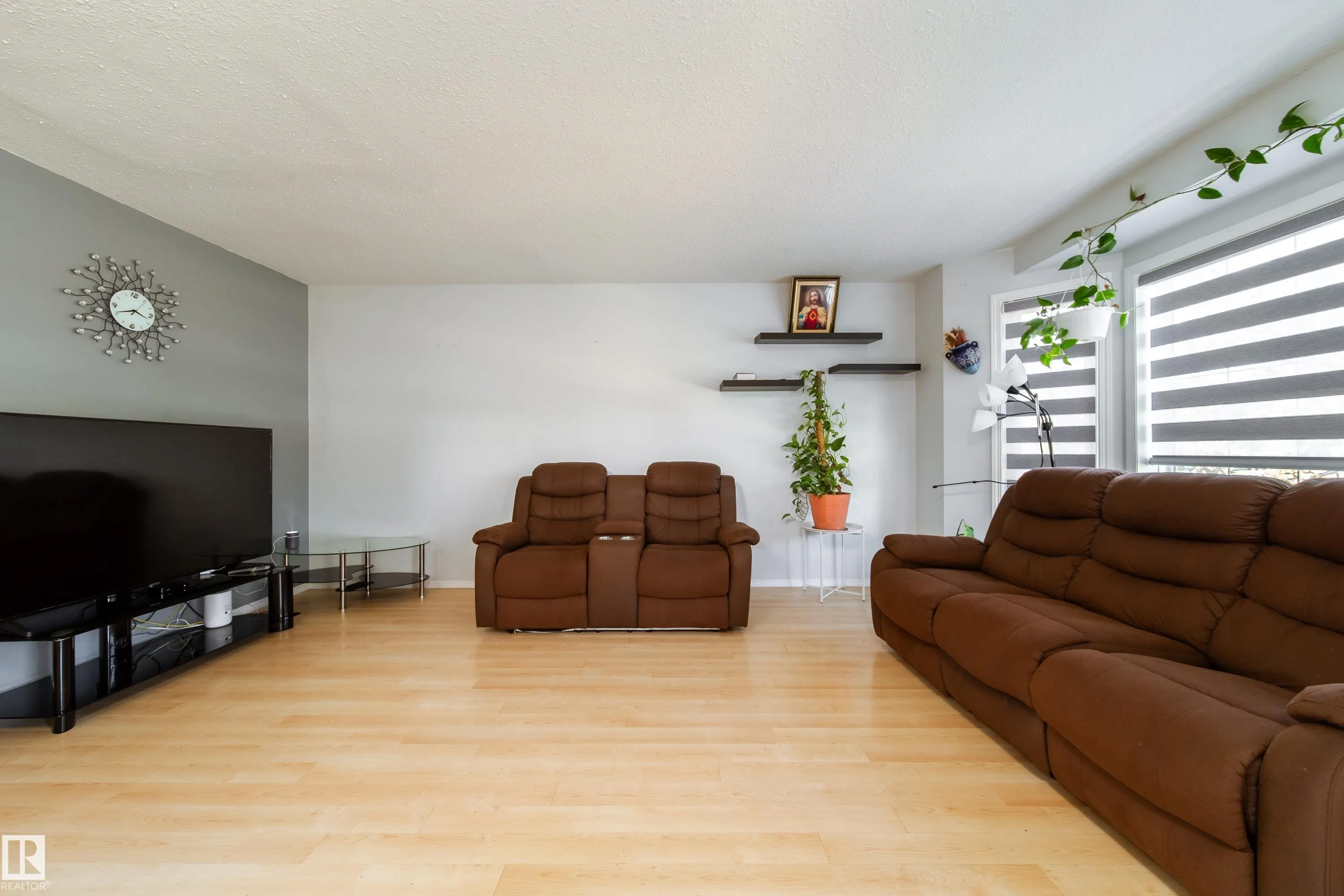 1905 36 Avenue