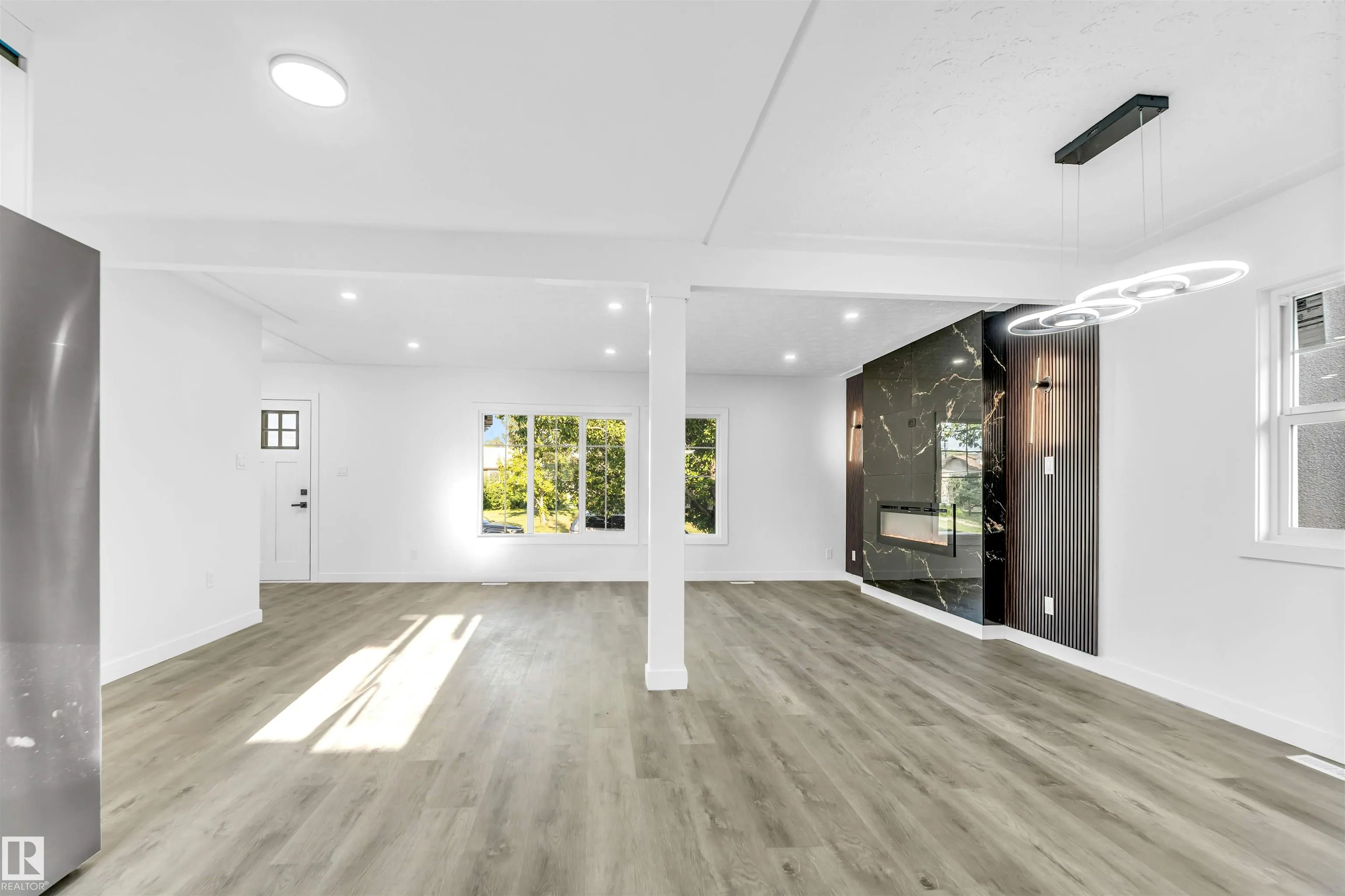 13604 139 Street