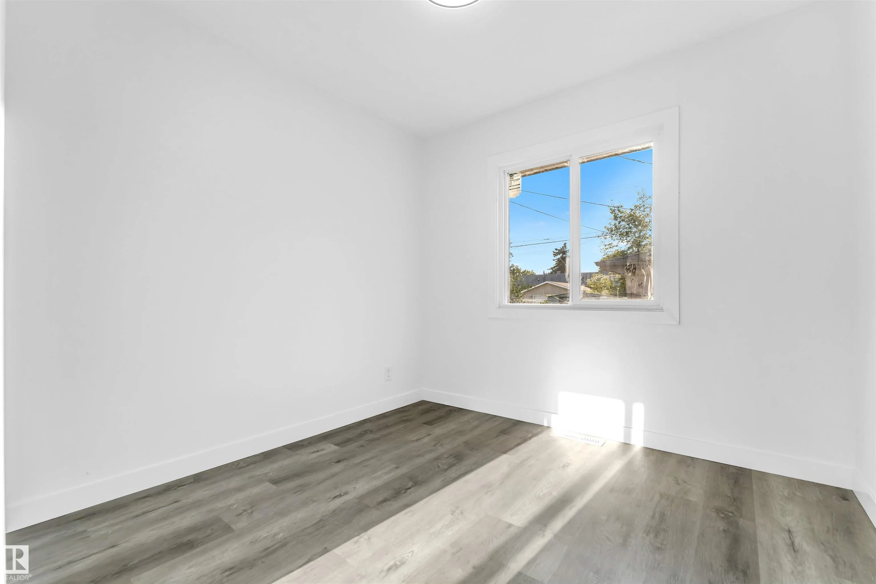 13604 139 Street