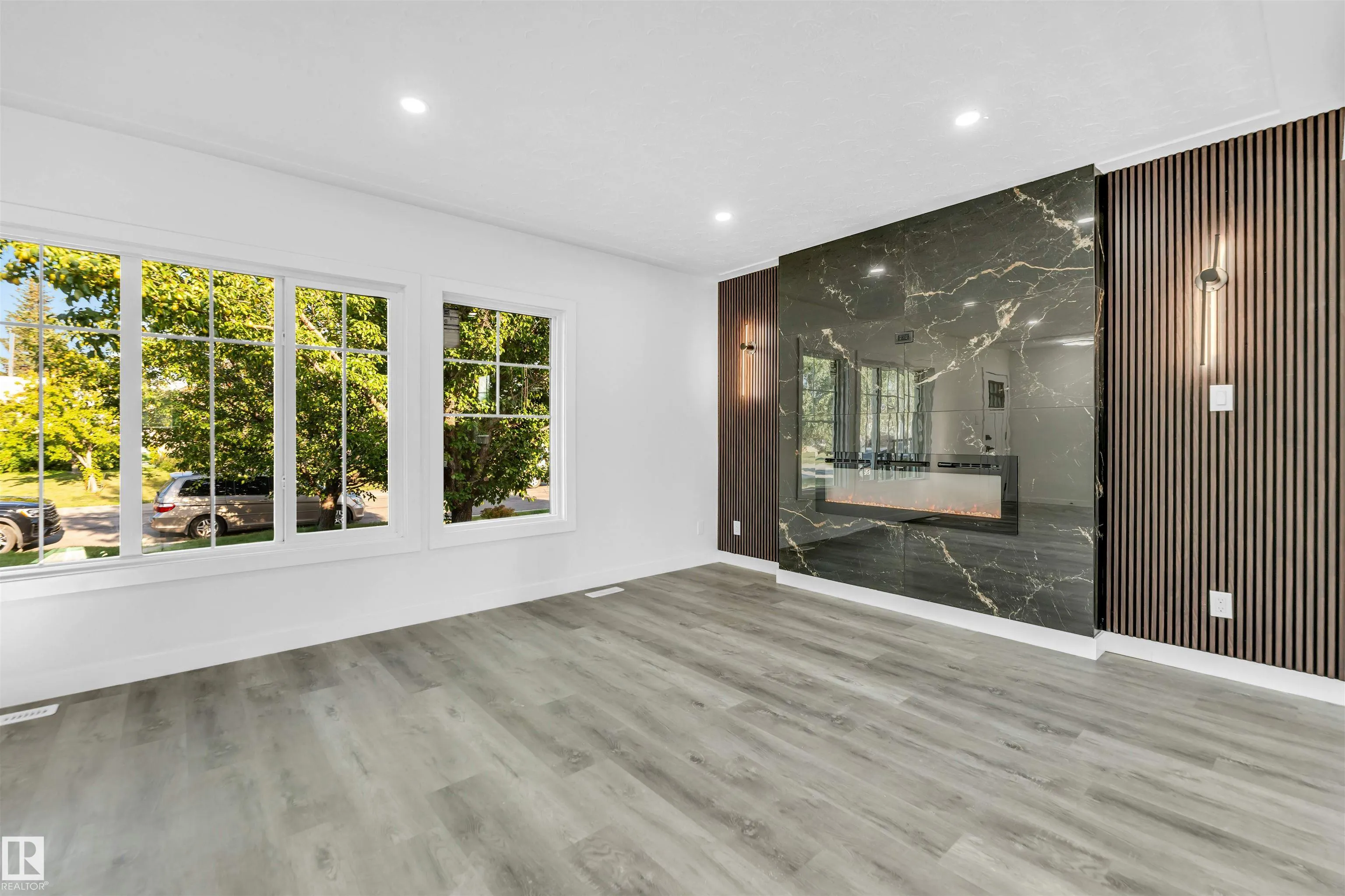13604 139 Street