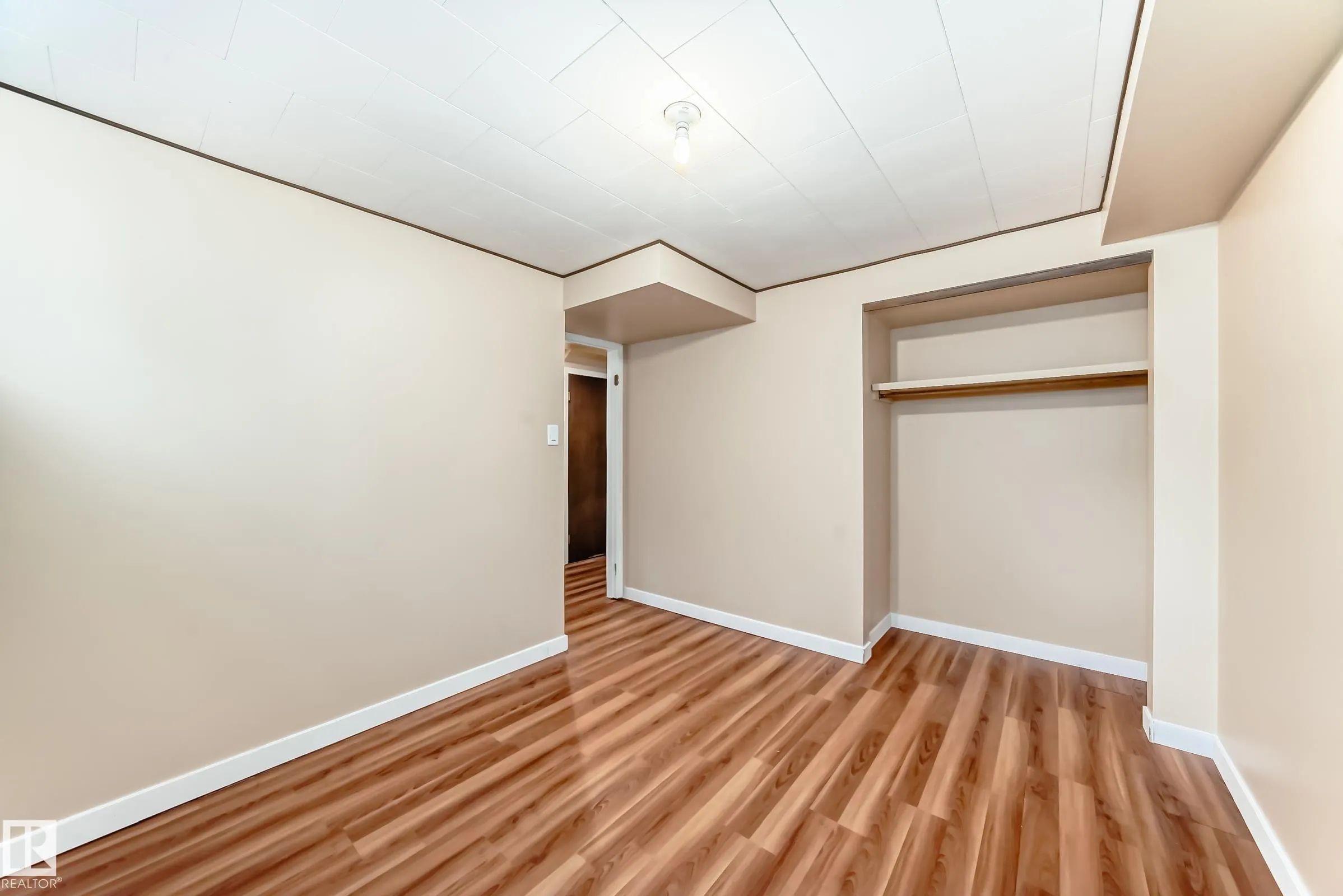 16 SCARBORO Place
