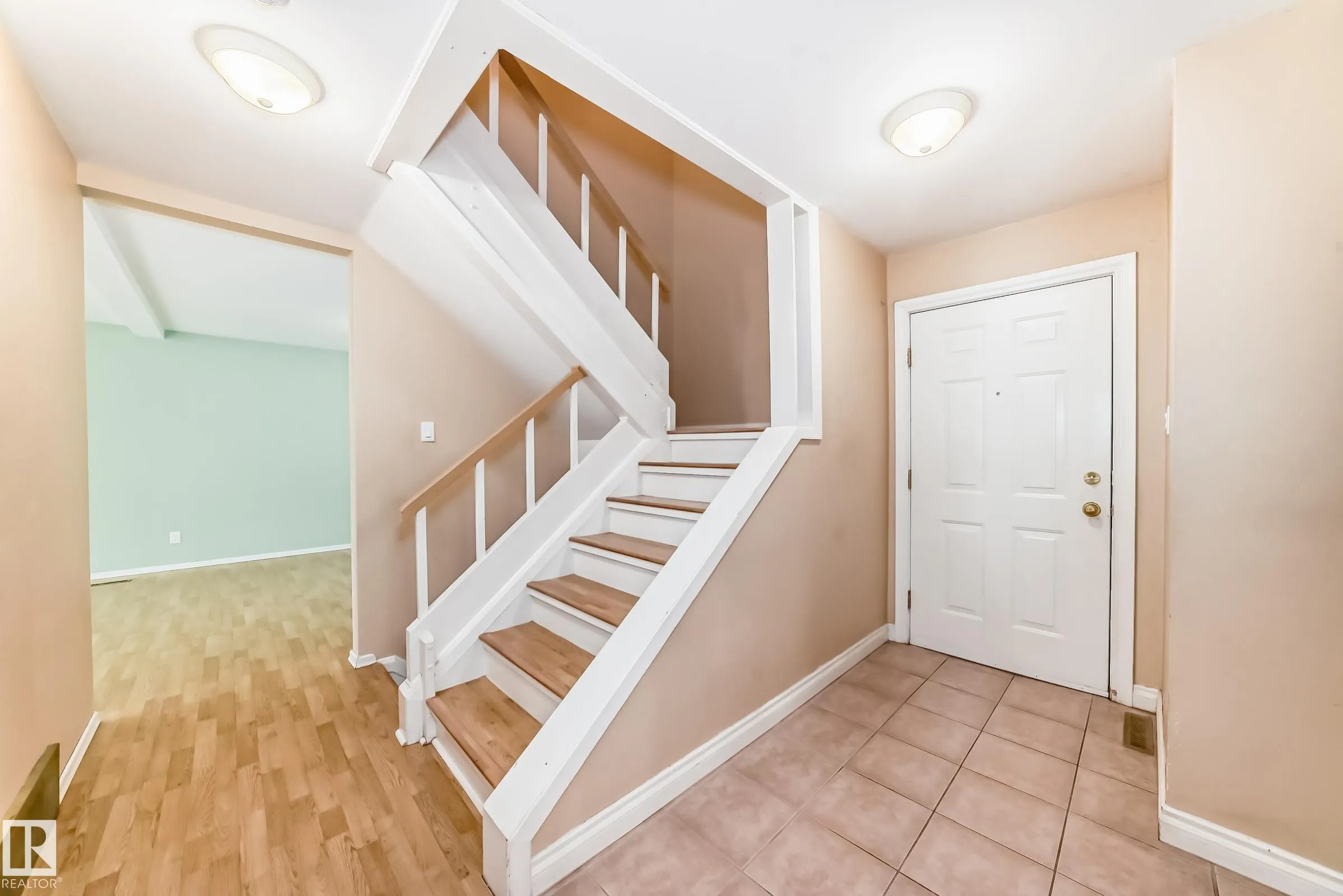 16 SCARBORO Place