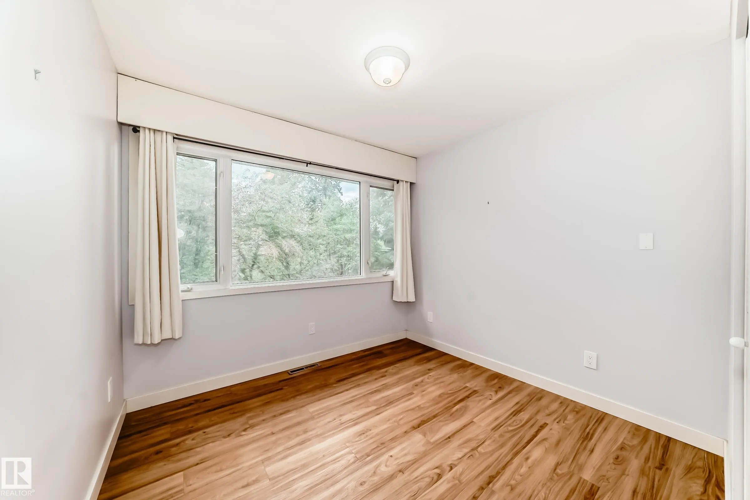 16 SCARBORO Place