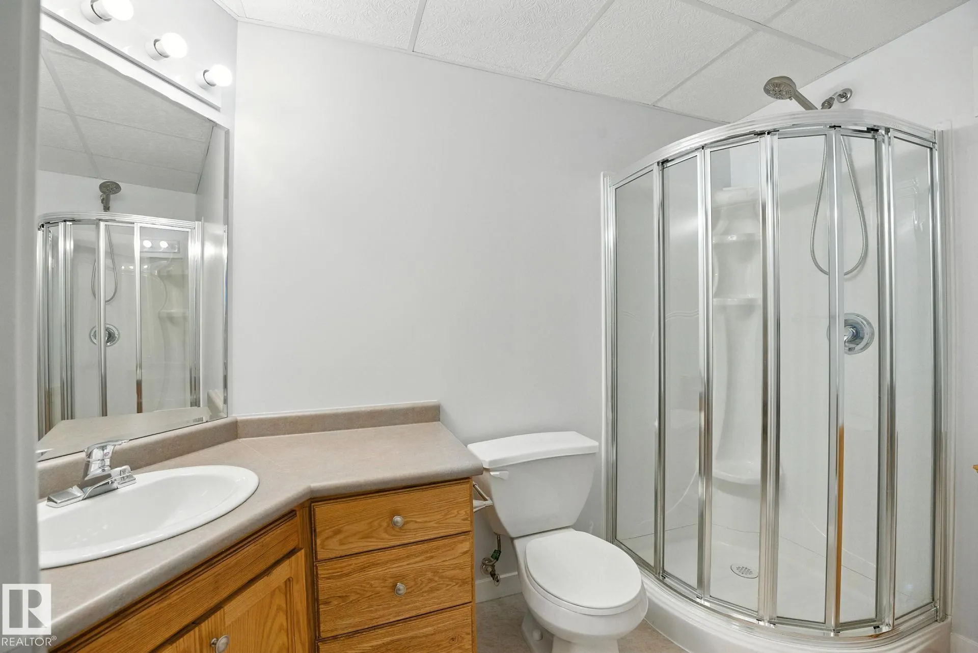 3583 MCLEAN Crescent