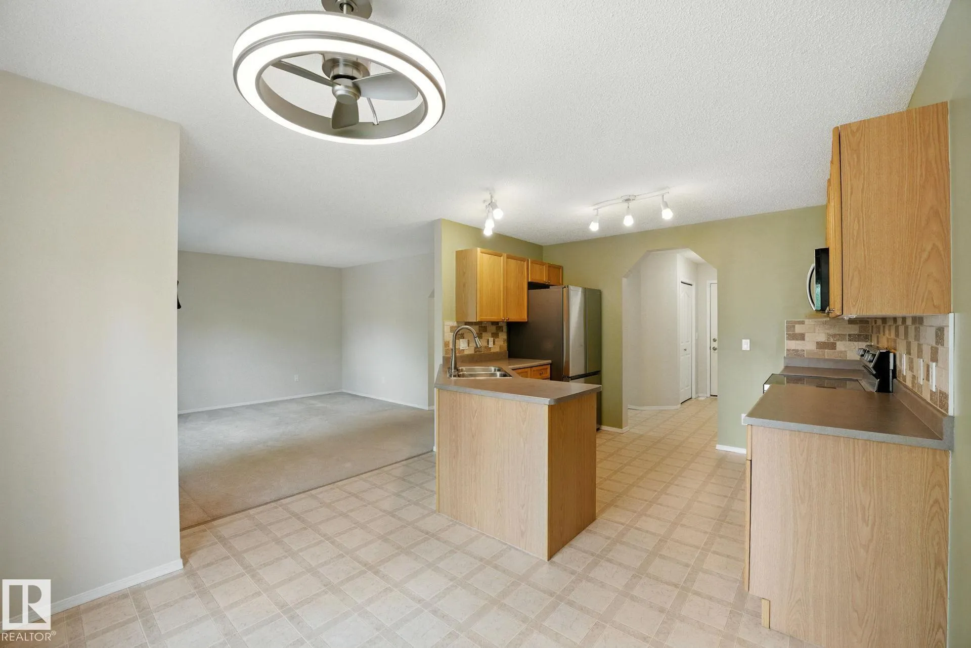 3583 MCLEAN Crescent