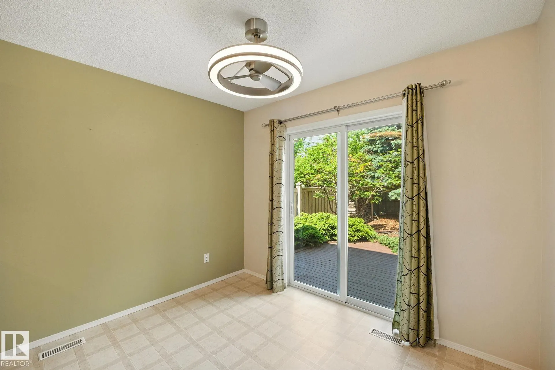 3583 MCLEAN Crescent