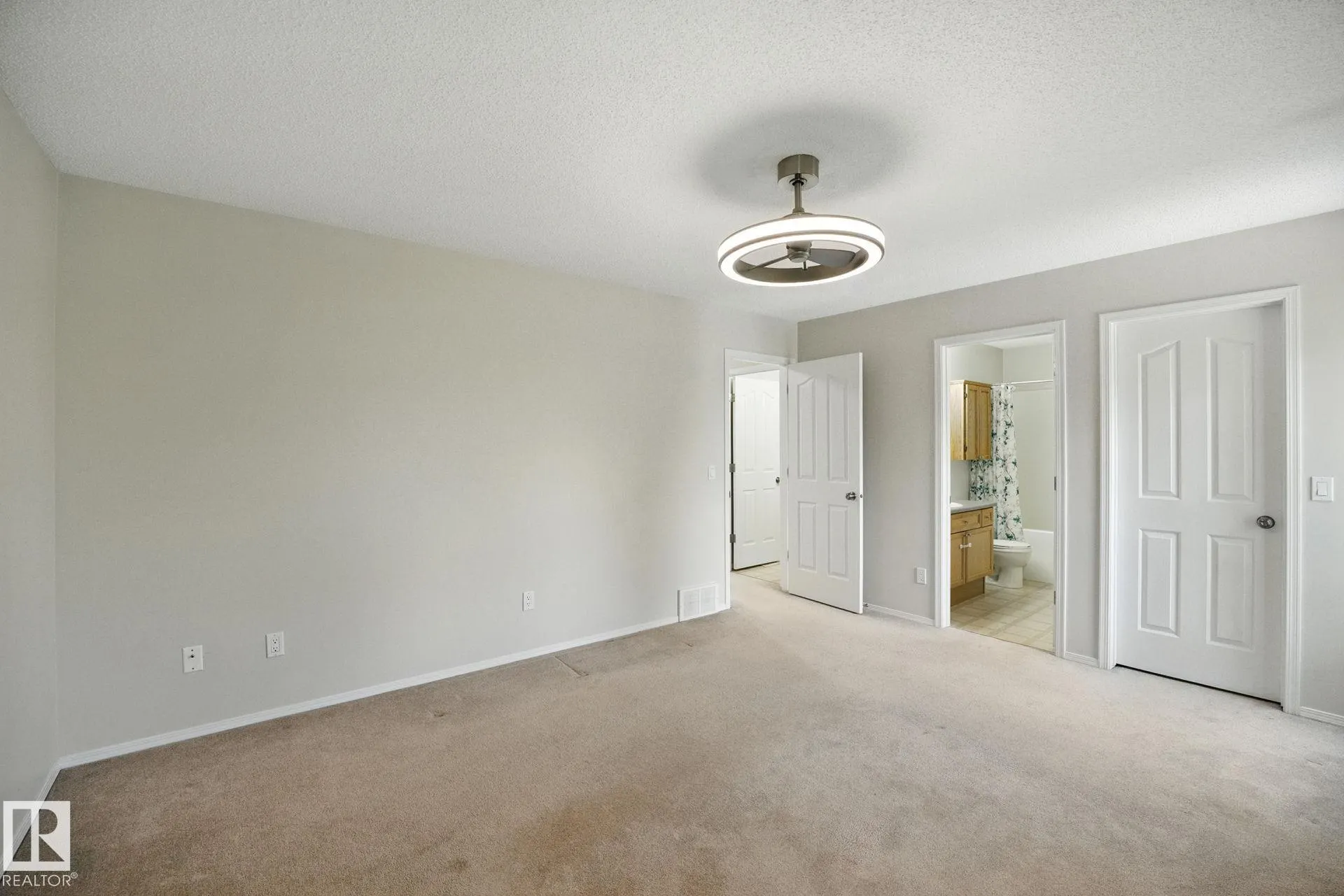 3583 MCLEAN Crescent